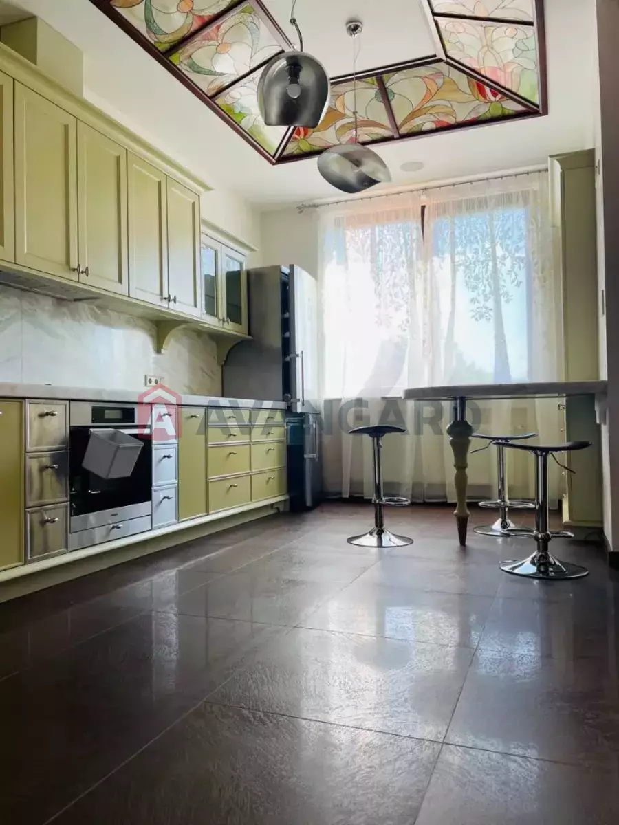 4 комн. квартира, 200/150/30 кв. м., 5/9 этаж фото 13 4 комн. квартира, 200/150/30 кв. м., 5/9 этаж фото 13