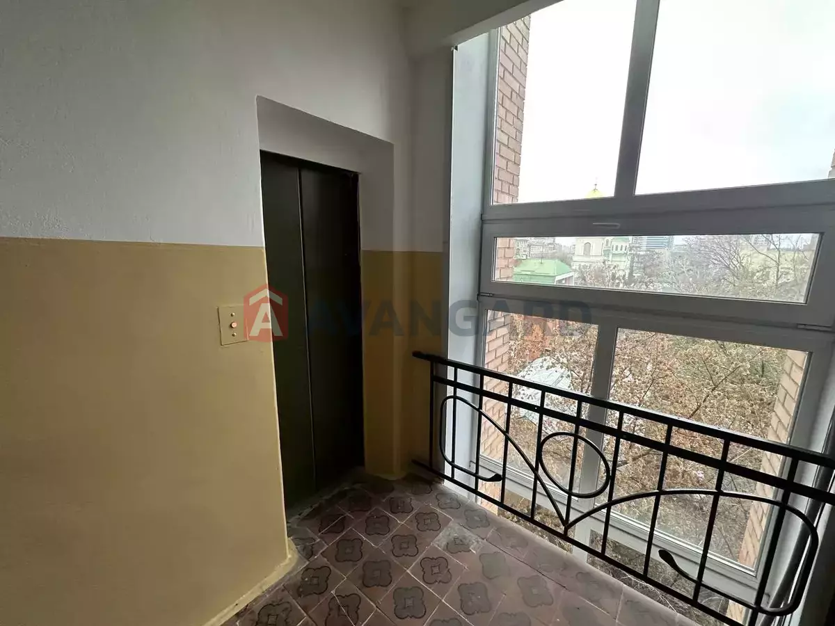 5 кім. квартира, 154/-/- кв. м., 6/7 поверх фото 9 5 кім. квартира, 154/-/- кв. м., 6/7 поверх фото 9