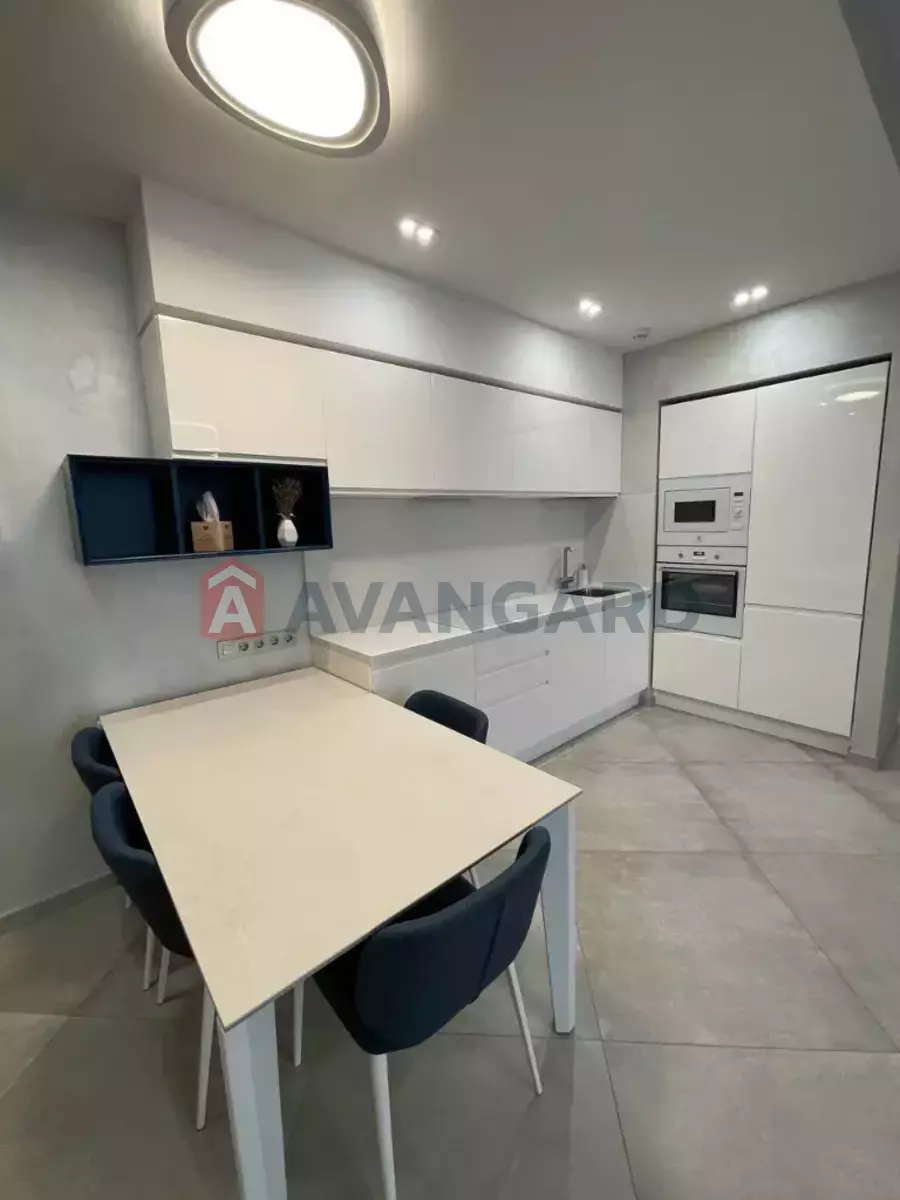 3 кім. квартира, 90/-/- кв. м., 8/24 поверх фото 7 3 кім. квартира, 90/-/- кв. м., 8/24 поверх фото 7