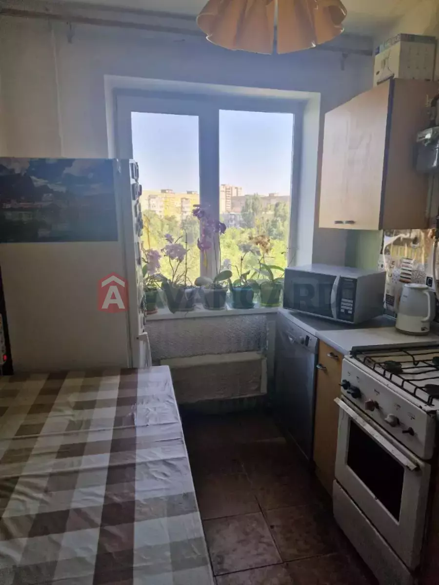 2 кім. квартира, 45/-/- кв. м., 6/10 поверх фото 1 2 кім. квартира, 45/-/- кв. м., 6/10 поверх фото 1