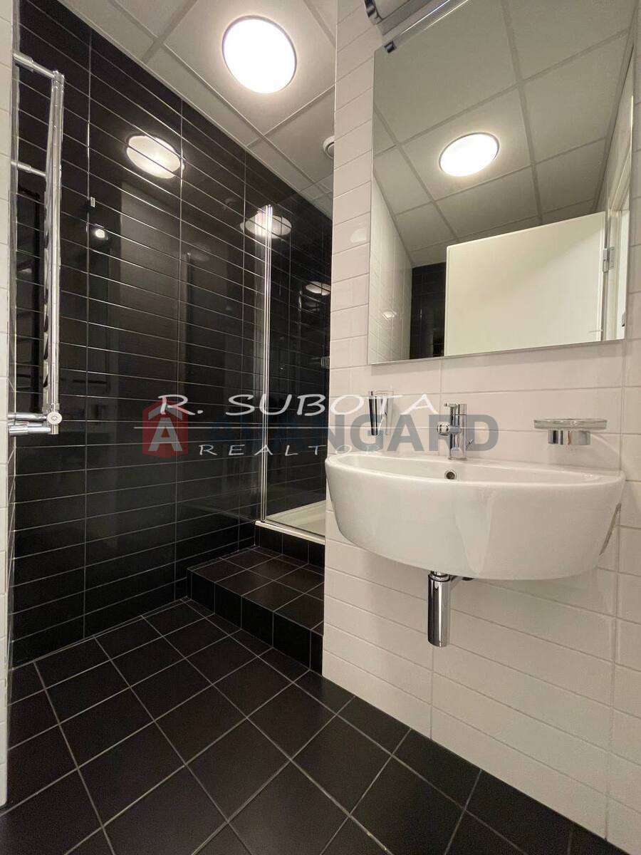 4 кім. квартира, 171/-/- кв. м., 18/21 поверх фото 24 4 кім. квартира, 171/-/- кв. м., 18/21 поверх фото 24