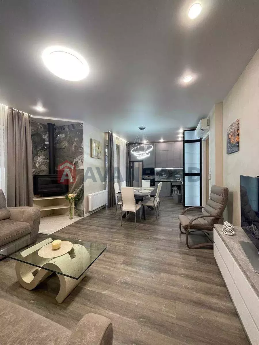 Будинок, 206 кв.м. фото 1 Будинок, 206 кв.м. фото 1