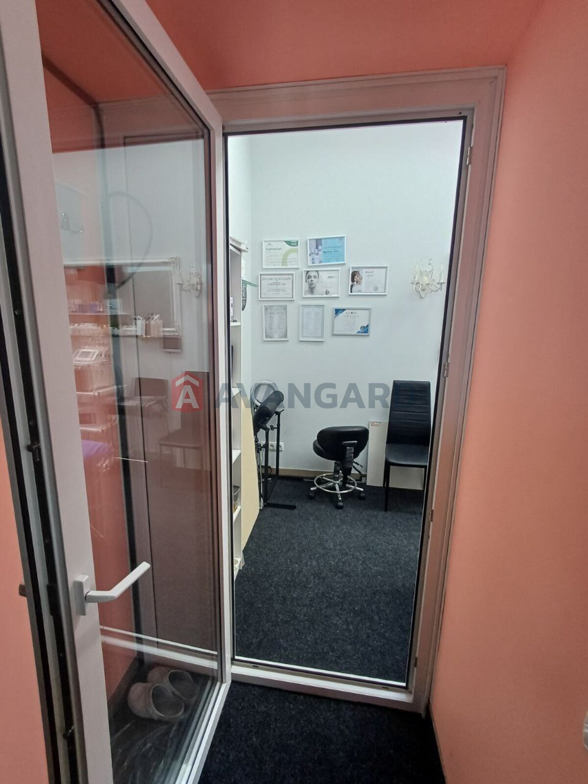 Сфера услуг, 11 кв.м. фото 4 Сфера услуг, 11 кв.м. фото 4