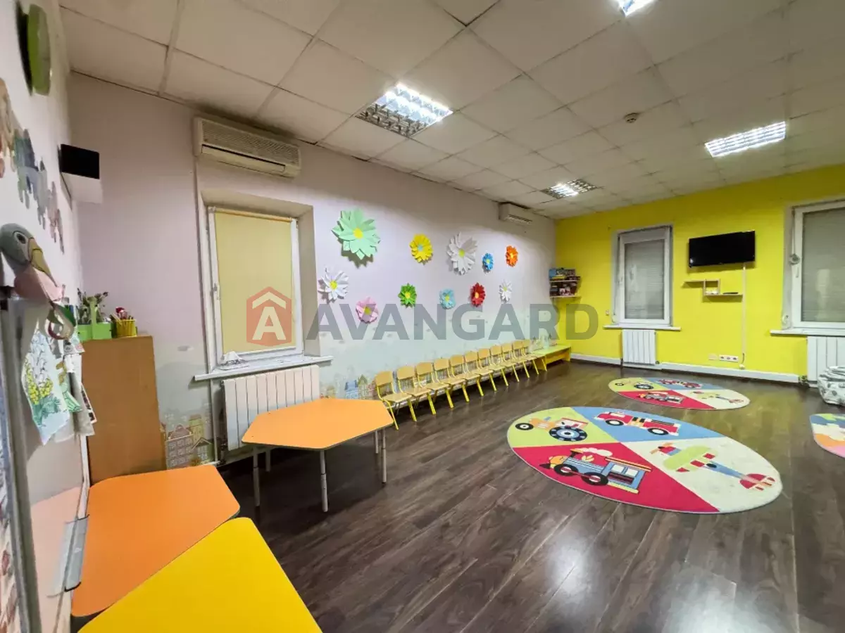 Сфера послуг, 200 кв.м. фото 10 Сфера послуг, 200 кв.м. фото 10