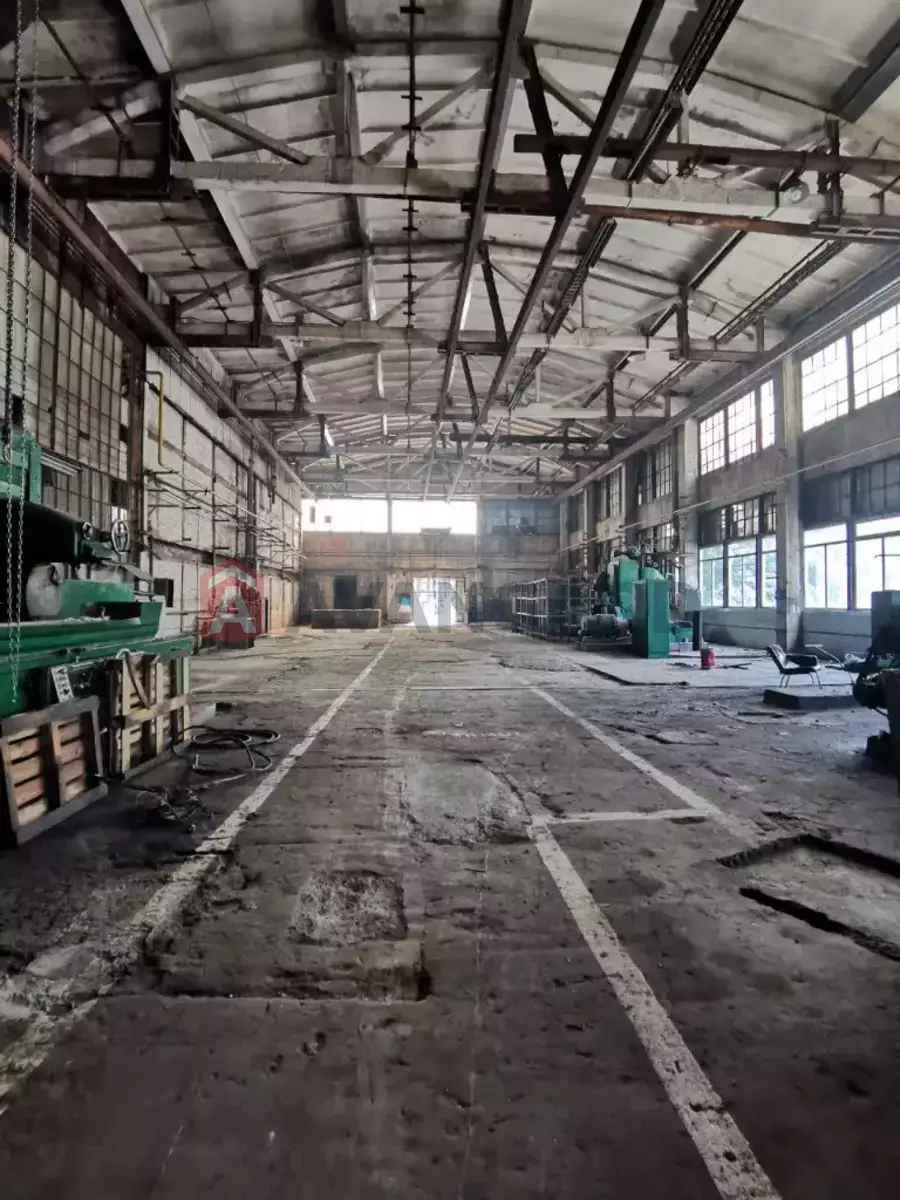 Торговая площадь, 2000 кв.м. фото 3 Торговая площадь, 2000 кв.м. фото 3