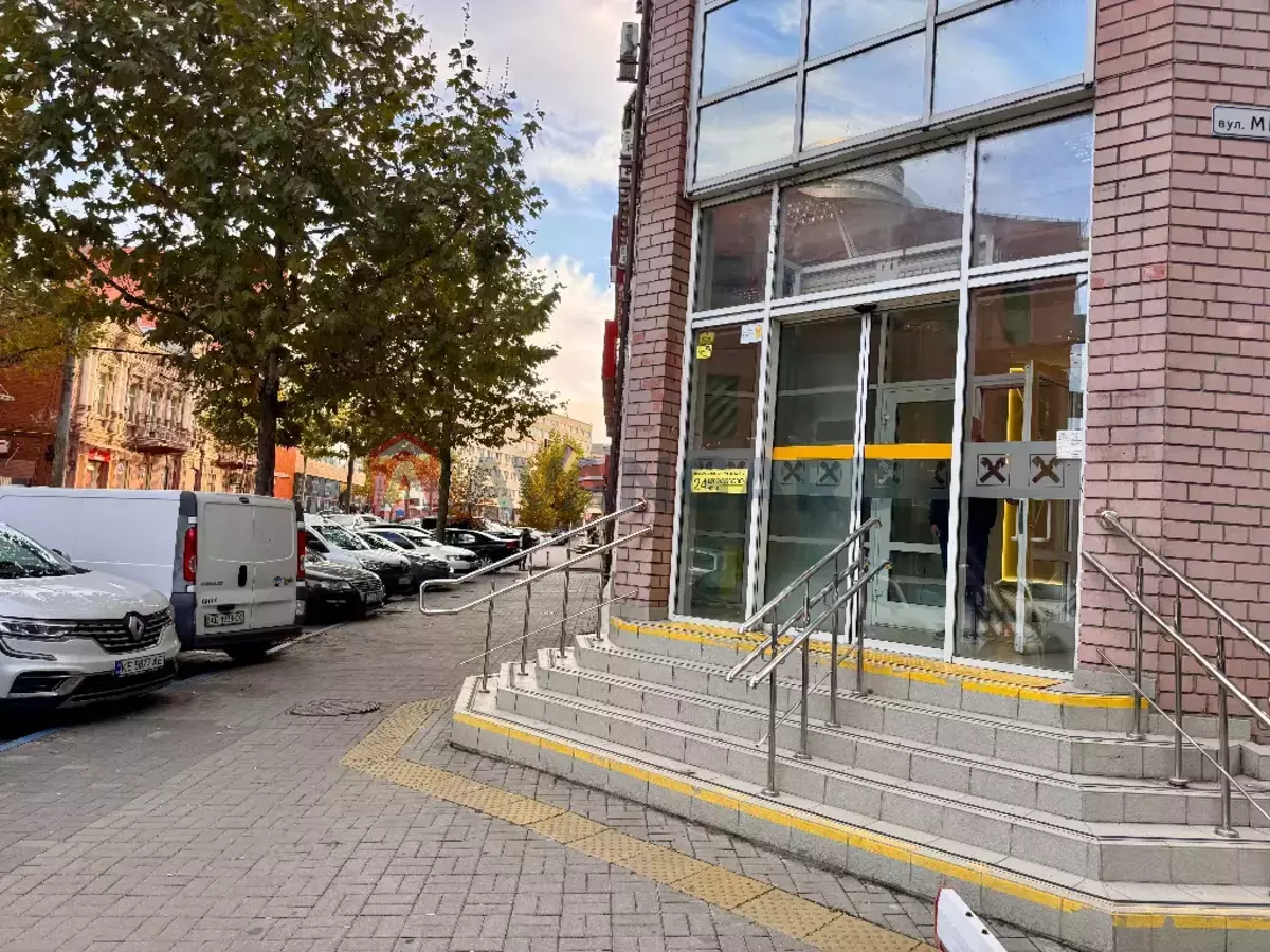 Торгівельна площа, 196 кв.м. фото 14 Торгівельна площа, 196 кв.м. фото 14