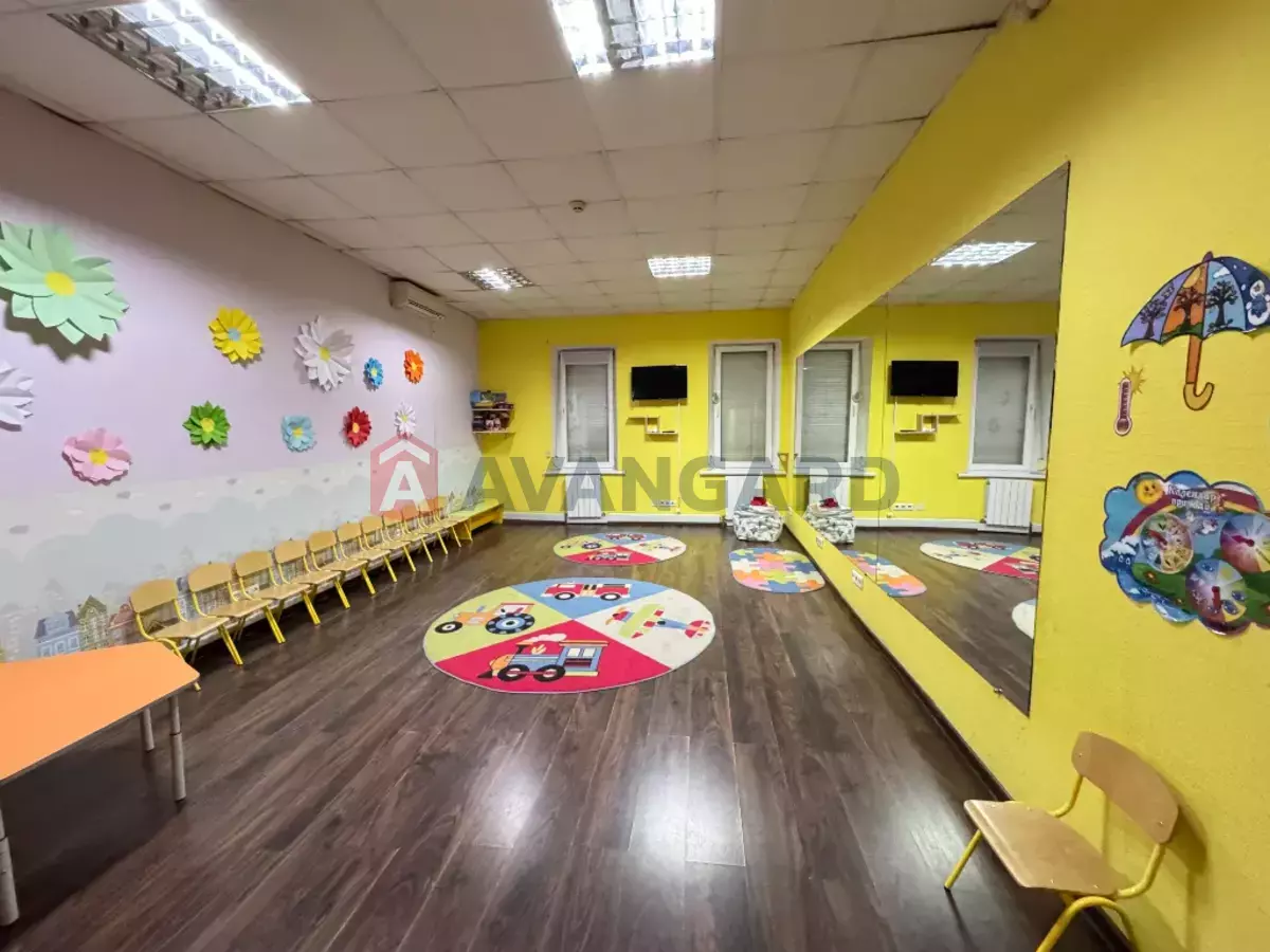 Сфера послуг, 200 кв.м. фото 4 Сфера послуг, 200 кв.м. фото 4