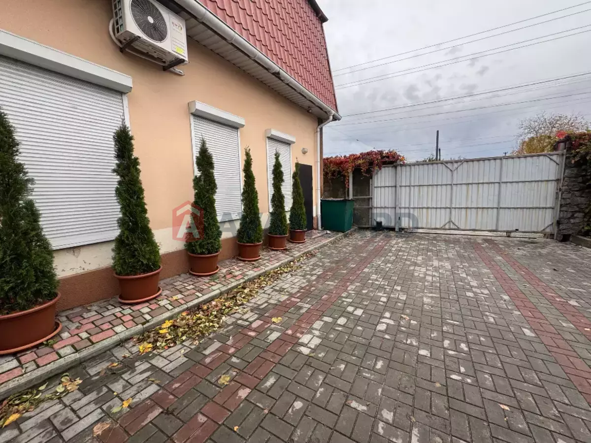 Торгівельна площа, 440 кв.м. фото 2 Торгівельна площа, 440 кв.м. фото 2