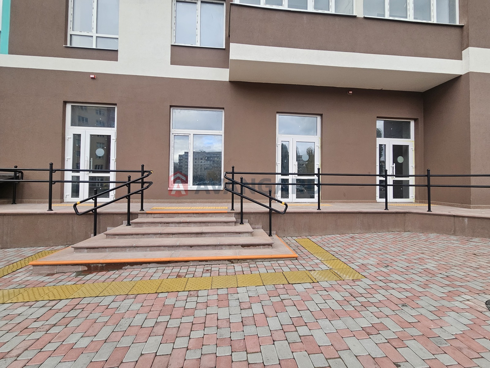 нежитлове приміщення в житловому будинку, 82 кв.м. фото 2 нежитлове приміщення в житловому будинку, 82 кв.м. фото 2