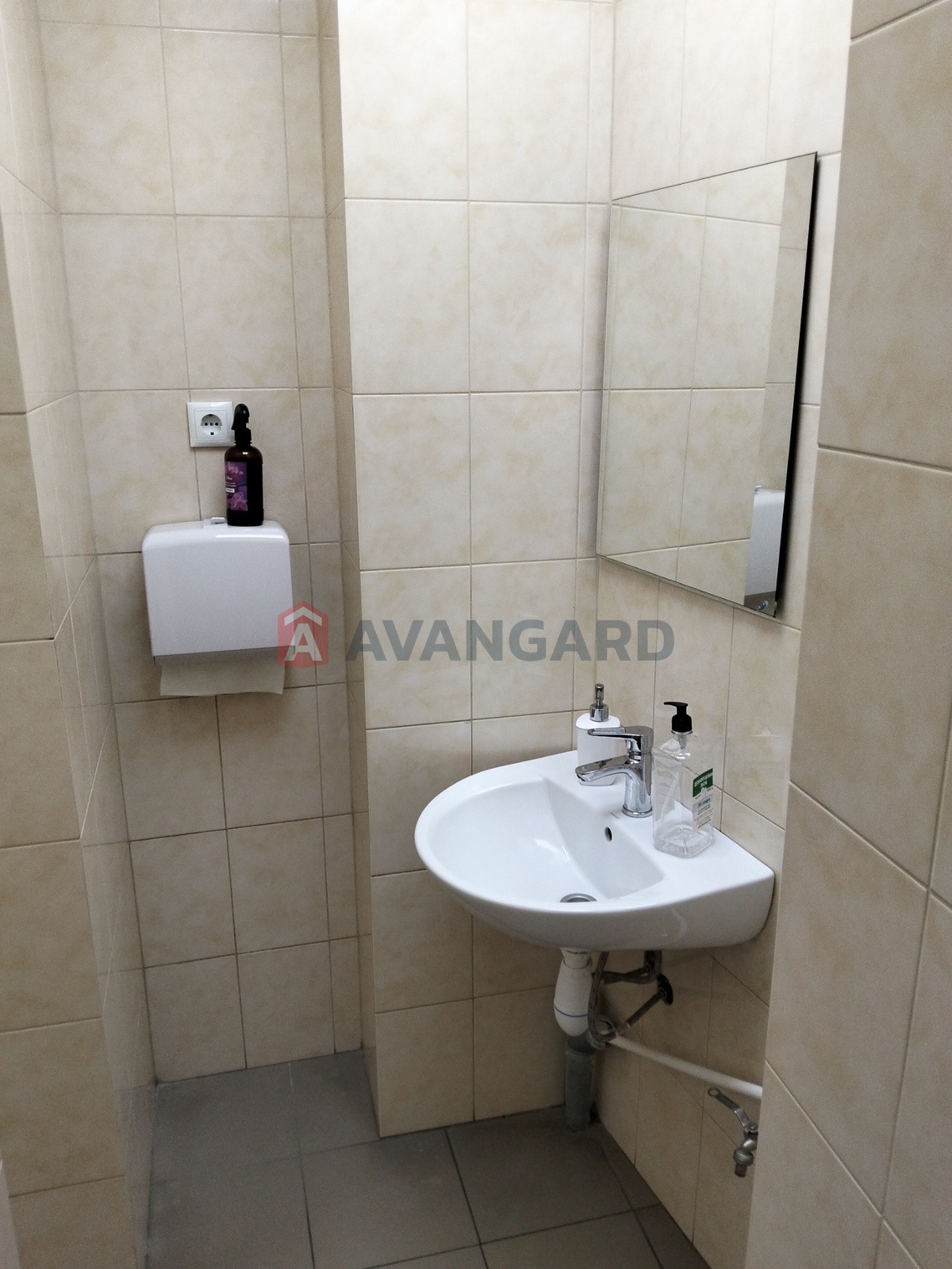 нежитлове приміщення в житловому будинку, 200 кв.м. фото 10 нежитлове приміщення в житловому будинку, 200 кв.м. фото 10