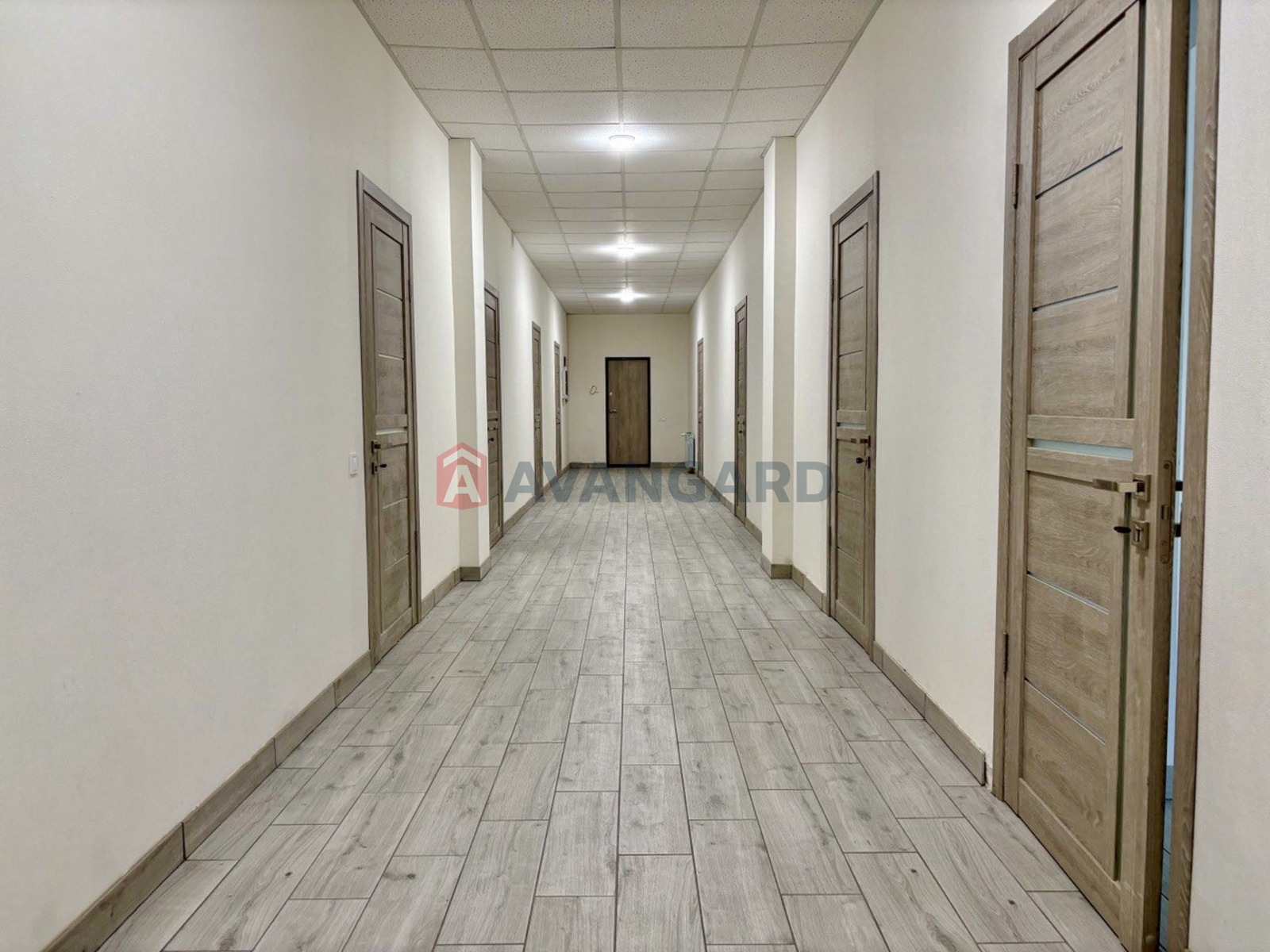 нежилое помещение в жилом доме, 246 кв.м. фото 1 нежилое помещение в жилом доме, 246 кв.м. фото 1