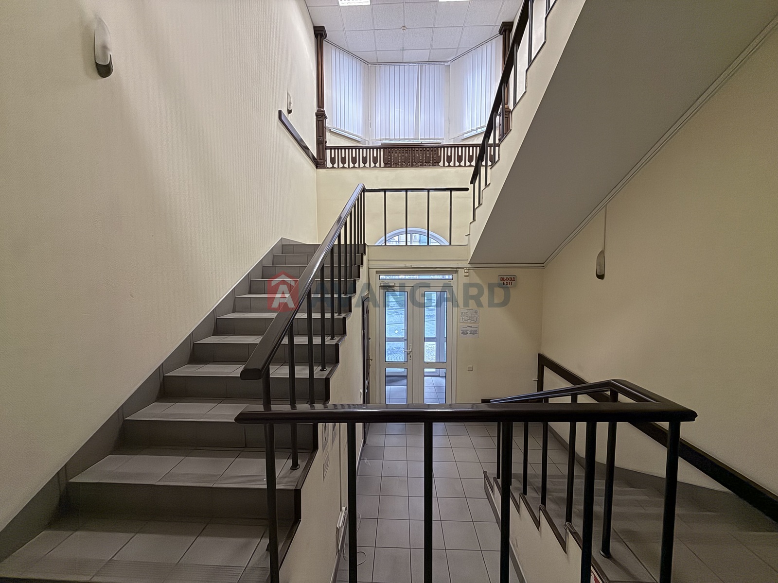 нежилое помещение в жилом доме, 342 кв.м. фото 3 нежилое помещение в жилом доме, 342 кв.м. фото 3