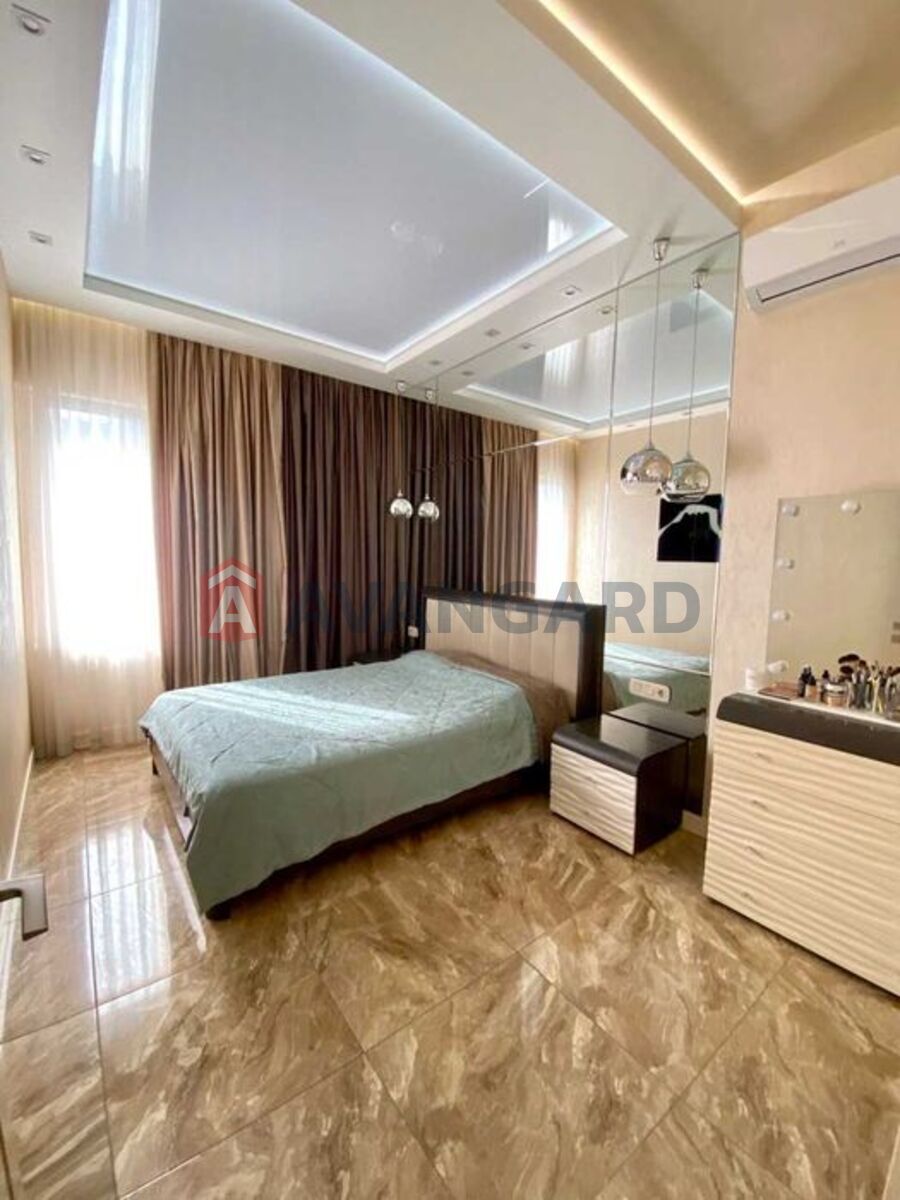 3 кім. квартира, 96/-/16 кв. м., 12/14 поверх фото 1 3 кім. квартира, 96/-/16 кв. м., 12/14 поверх фото 1