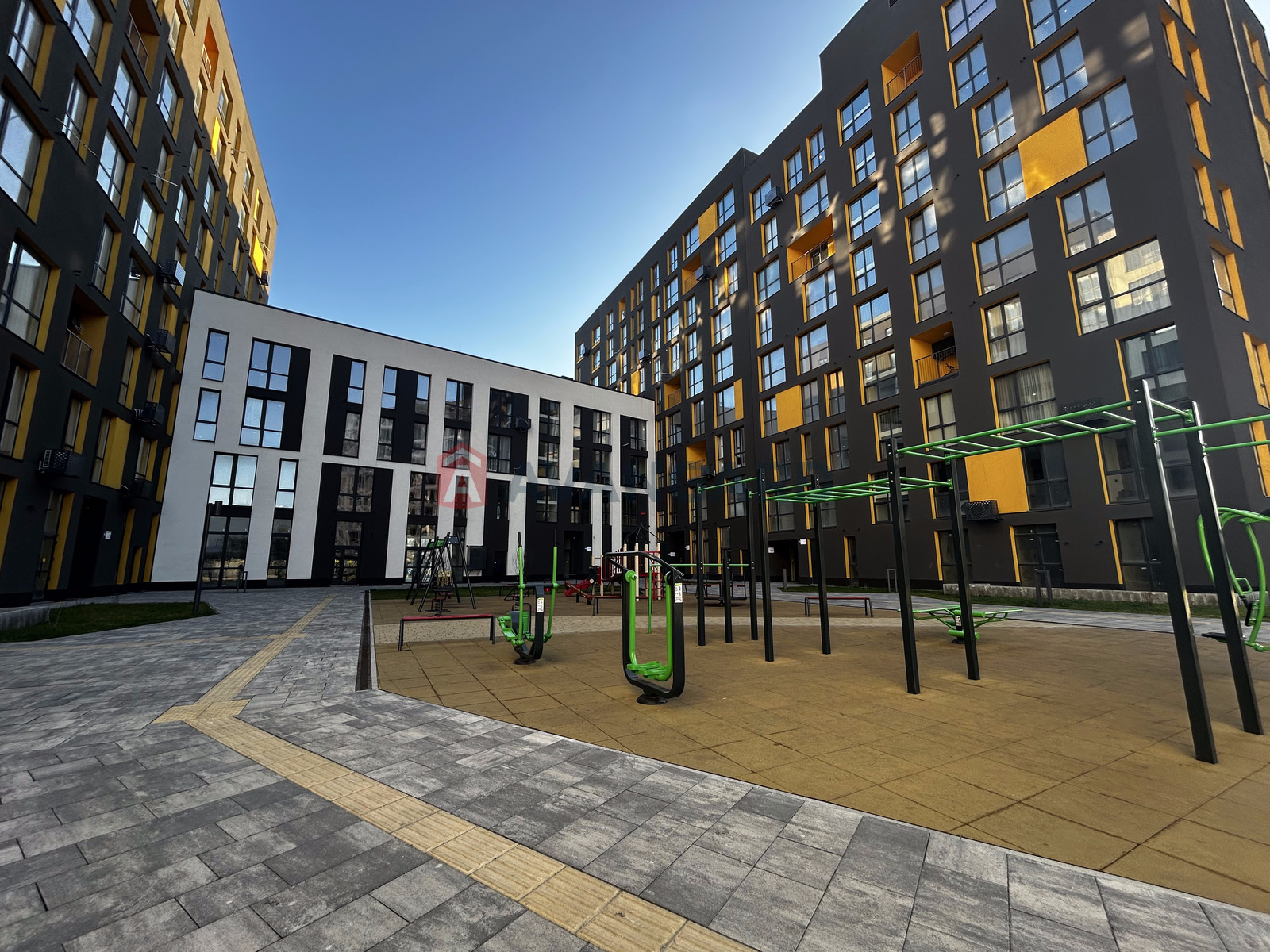 2 кім. квартира, 74/30/24 кв. м., 9/9 поверх фото 5 2 кім. квартира, 74/30/24 кв. м., 9/9 поверх фото 5