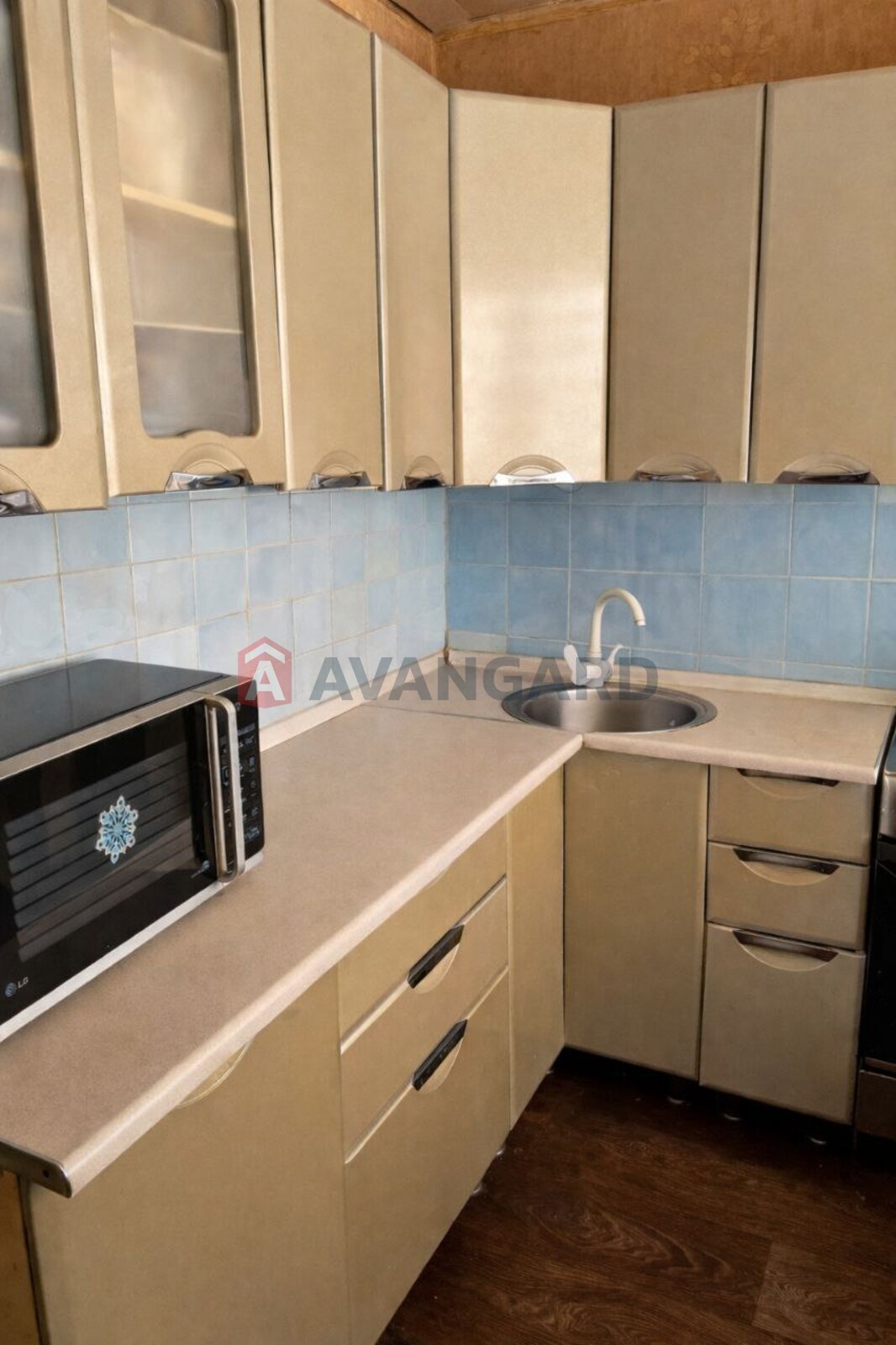 4 кім. квартира, 64/-/6 кв. м., 5/5 поверх фото 1 4 кім. квартира, 64/-/6 кв. м., 5/5 поверх фото 1