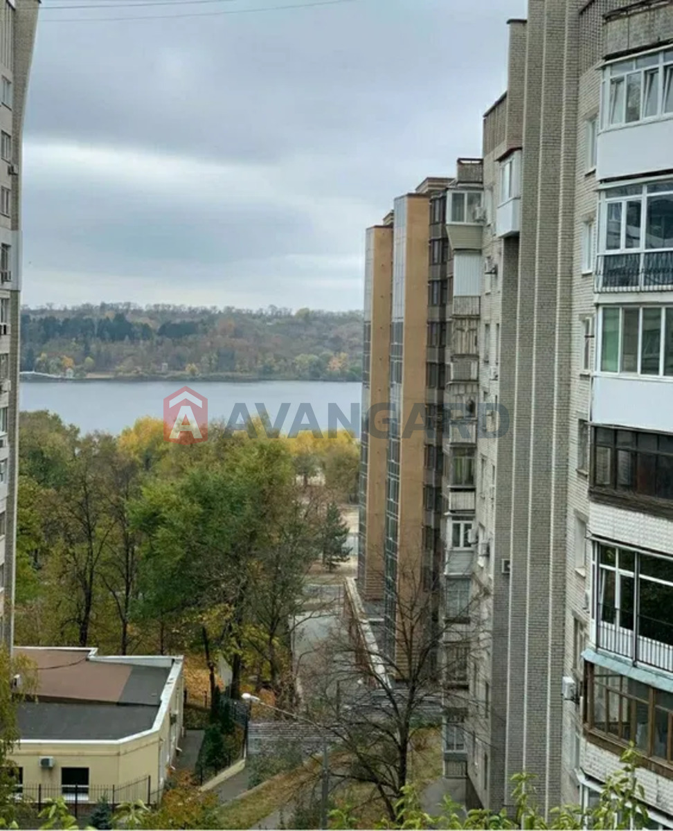 3 кім. квартира, 70/48/8 кв. м., 7/9 поверх фото 1 3 кім. квартира, 70/48/8 кв. м., 7/9 поверх фото 1