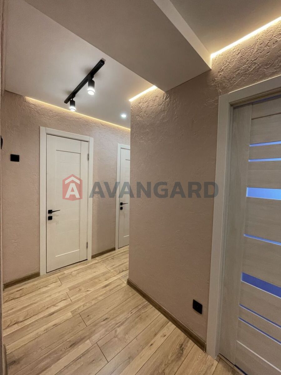 3 кім. квартира, 69/-/7 кв. м., 8/9 поверх фото 9 3 кім. квартира, 69/-/7 кв. м., 8/9 поверх фото 9