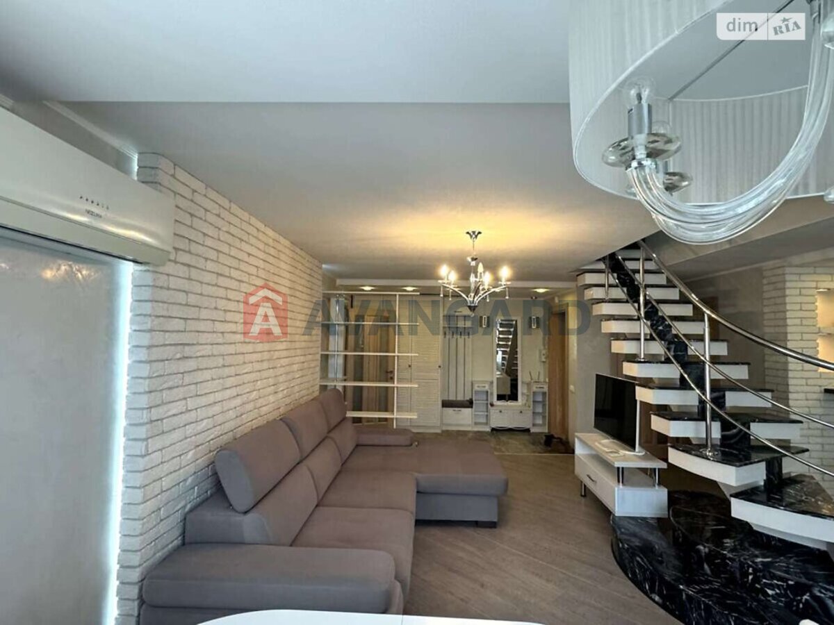 4 кім. квартира, 109/-/- кв. м., 4/5 поверх фото 18 4 кім. квартира, 109/-/- кв. м., 4/5 поверх фото 18