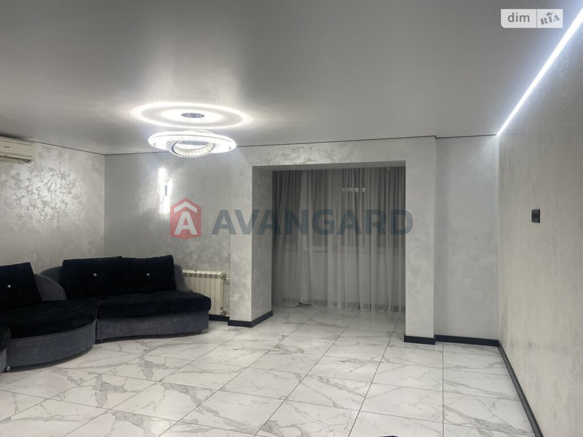 5 кім. квартира, 110/-/- кв. м., 10/10 поверх фото 6 5 кім. квартира, 110/-/- кв. м., 10/10 поверх фото 6