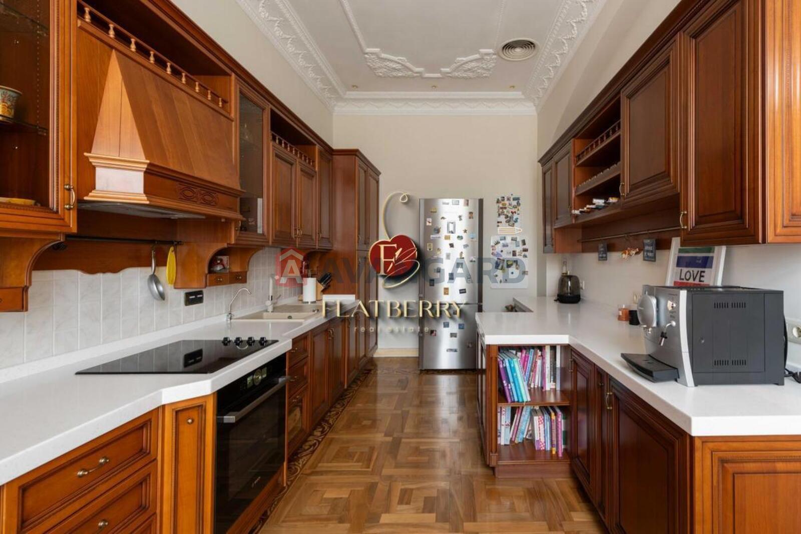 4 комн. квартира, 236/150/15 кв. м., 2/5 этаж фото 13 4 комн. квартира, 236/150/15 кв. м., 2/5 этаж фото 13