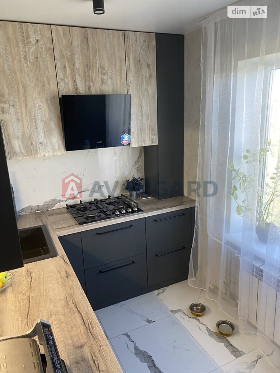 3 кім. квартира, 69/-/15 кв. м., 8/9 поверх фото 16 3 кім. квартира, 69/-/15 кв. м., 8/9 поверх фото 16