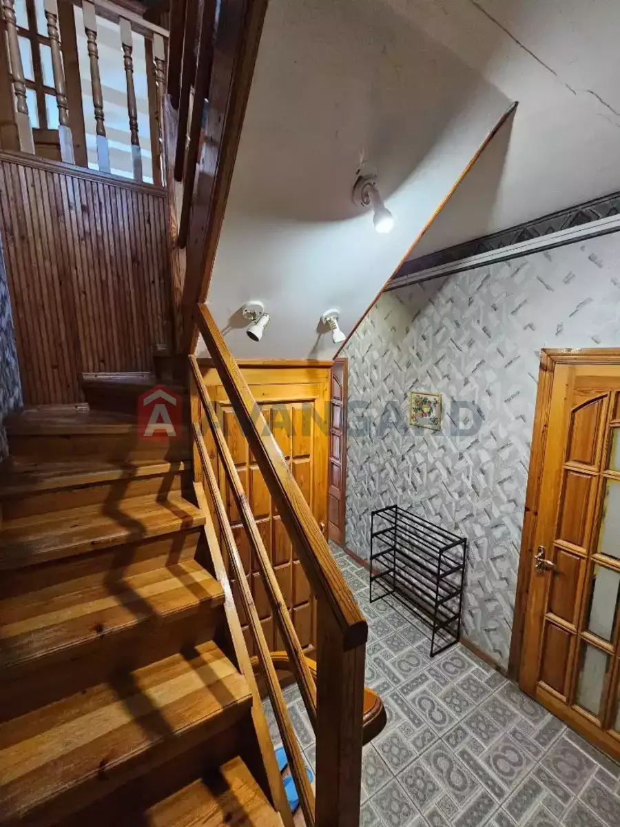 5 комн. квартира, 195/-/10 кв. м., -/2 этаж фото 13 5 комн. квартира, 195/-/10 кв. м., -/2 этаж фото 13