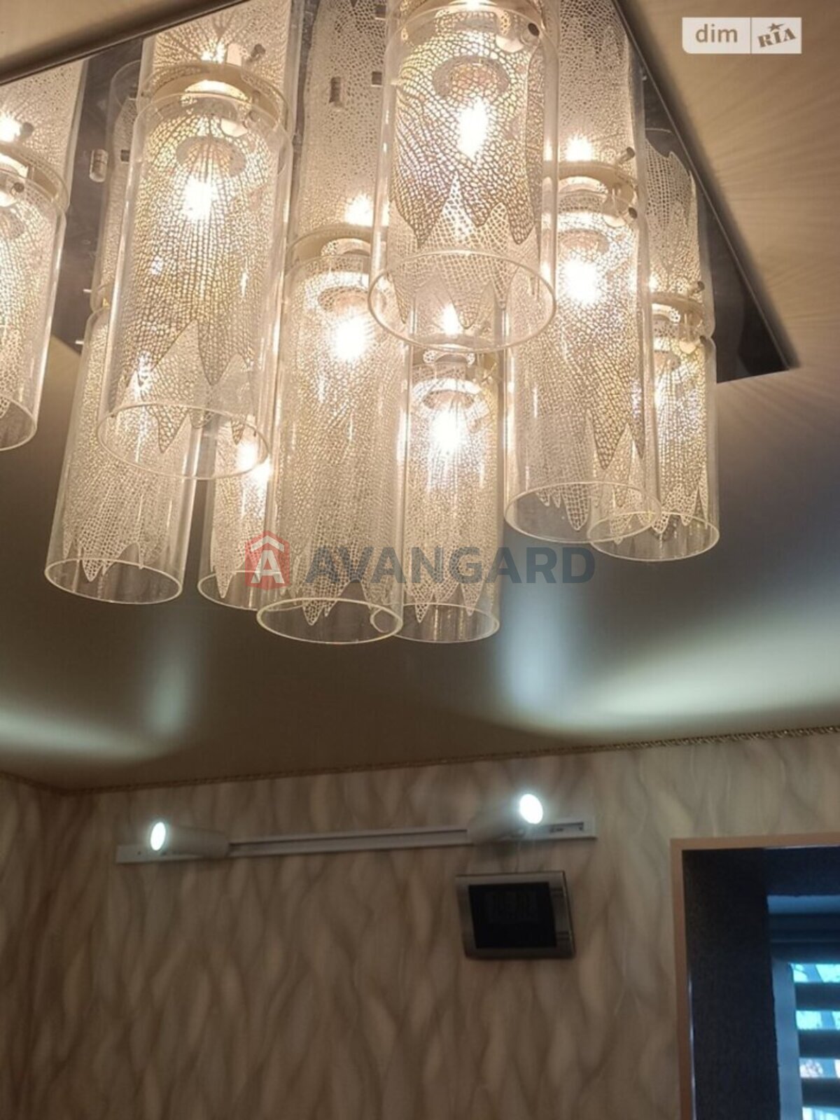 2 кім. квартира, 36/25/4 кв. м., 1/10 поверх фото 1 2 кім. квартира, 36/25/4 кв. м., 1/10 поверх фото 1