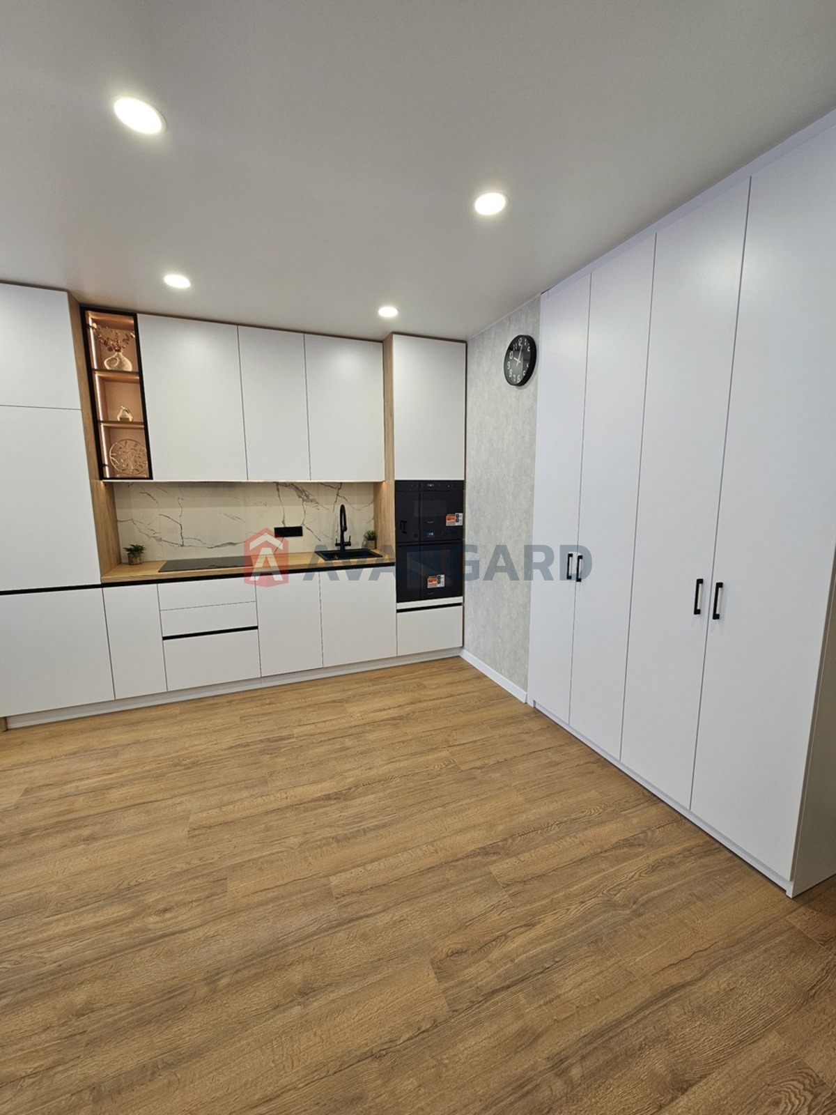 1 кім. квартира, 43/13/21 кв. м., 17/20 поверх фото 1 1 кім. квартира, 43/13/21 кв. м., 17/20 поверх фото 1