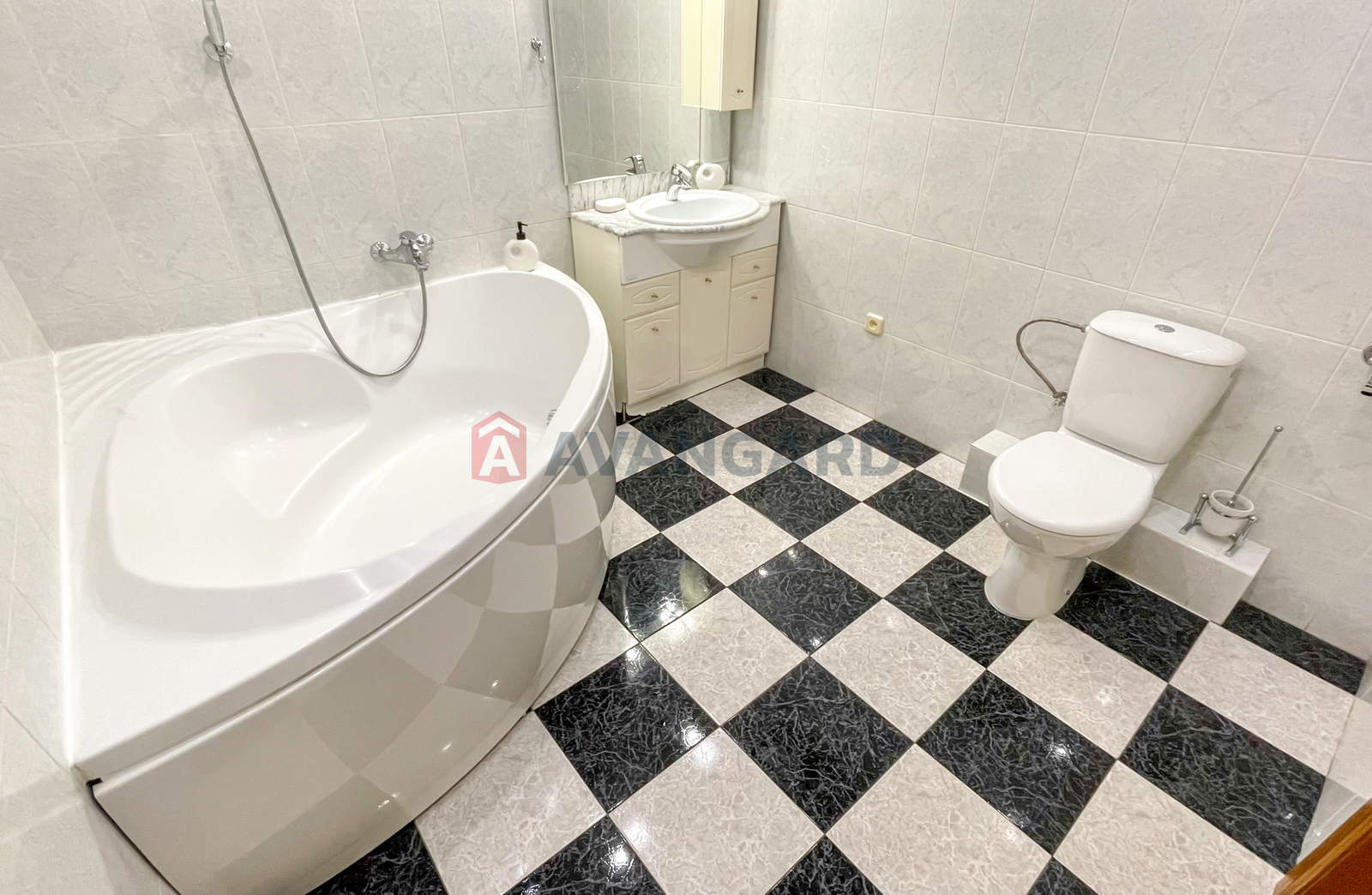 3 кім. квартира, 160/80/20 кв. м., 5/11 поверх фото 7 3 кім. квартира, 160/80/20 кв. м., 5/11 поверх фото 7