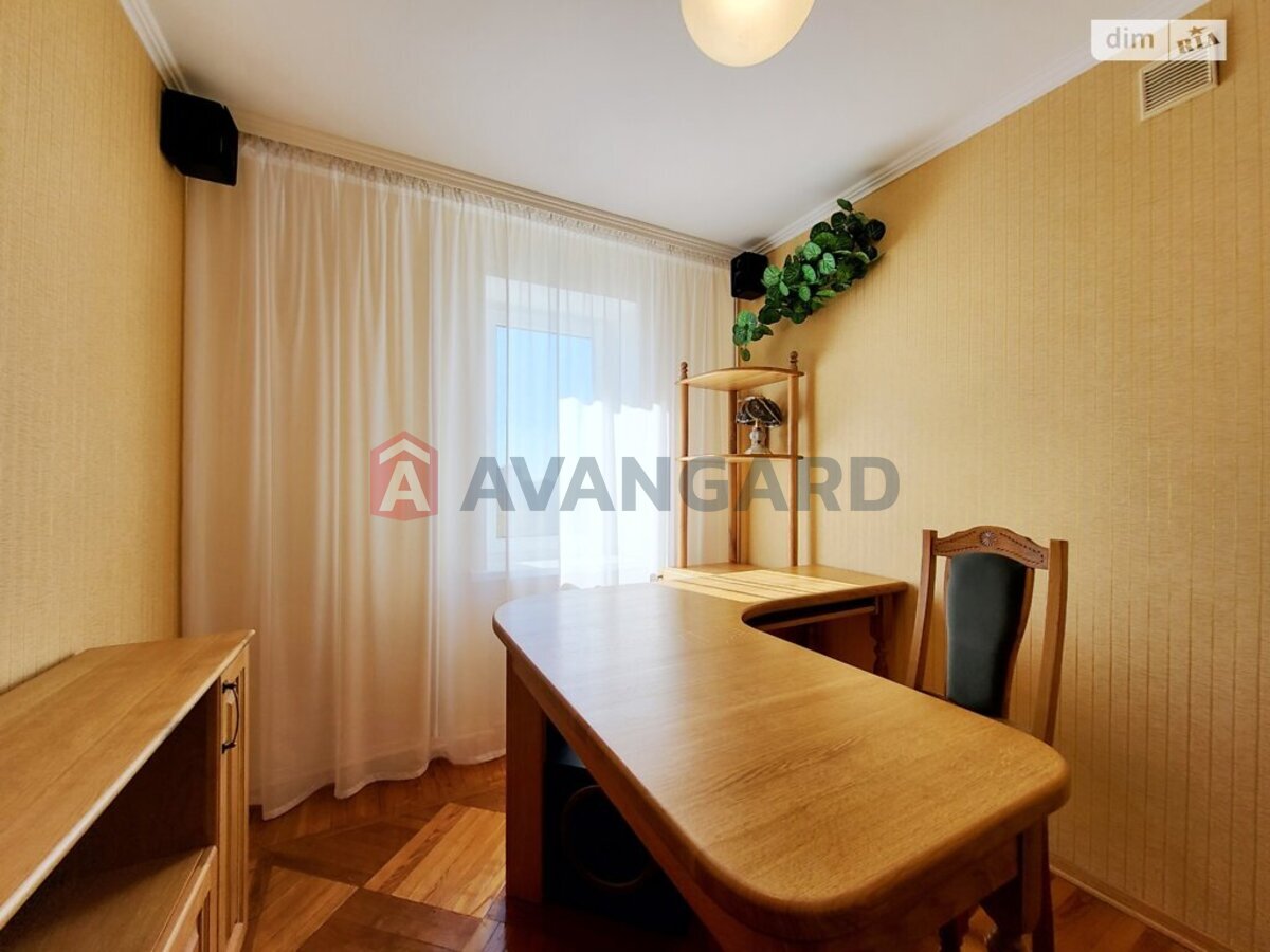 5 кім. квартира, 113/-/9 кв. м., 6/9 поверх фото 9 5 кім. квартира, 113/-/9 кв. м., 6/9 поверх фото 9