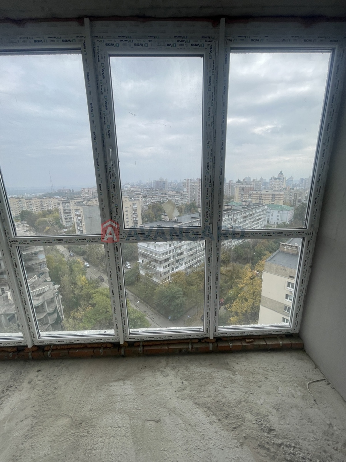 3 кім. квартира, 101/62/7 кв. м., 15/21 поверх фото 2 3 кім. квартира, 101/62/7 кв. м., 15/21 поверх фото 2