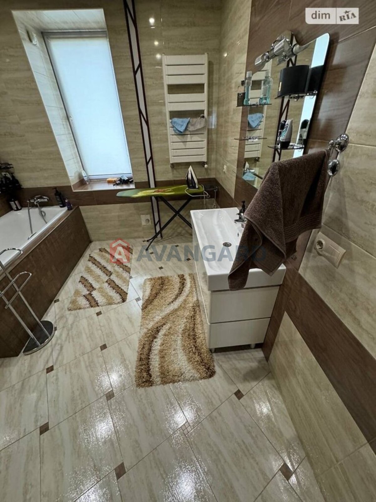 3 кім. квартира, 119/65/- кв. м., 3/9 поверх фото 16 3 кім. квартира, 119/65/- кв. м., 3/9 поверх фото 16