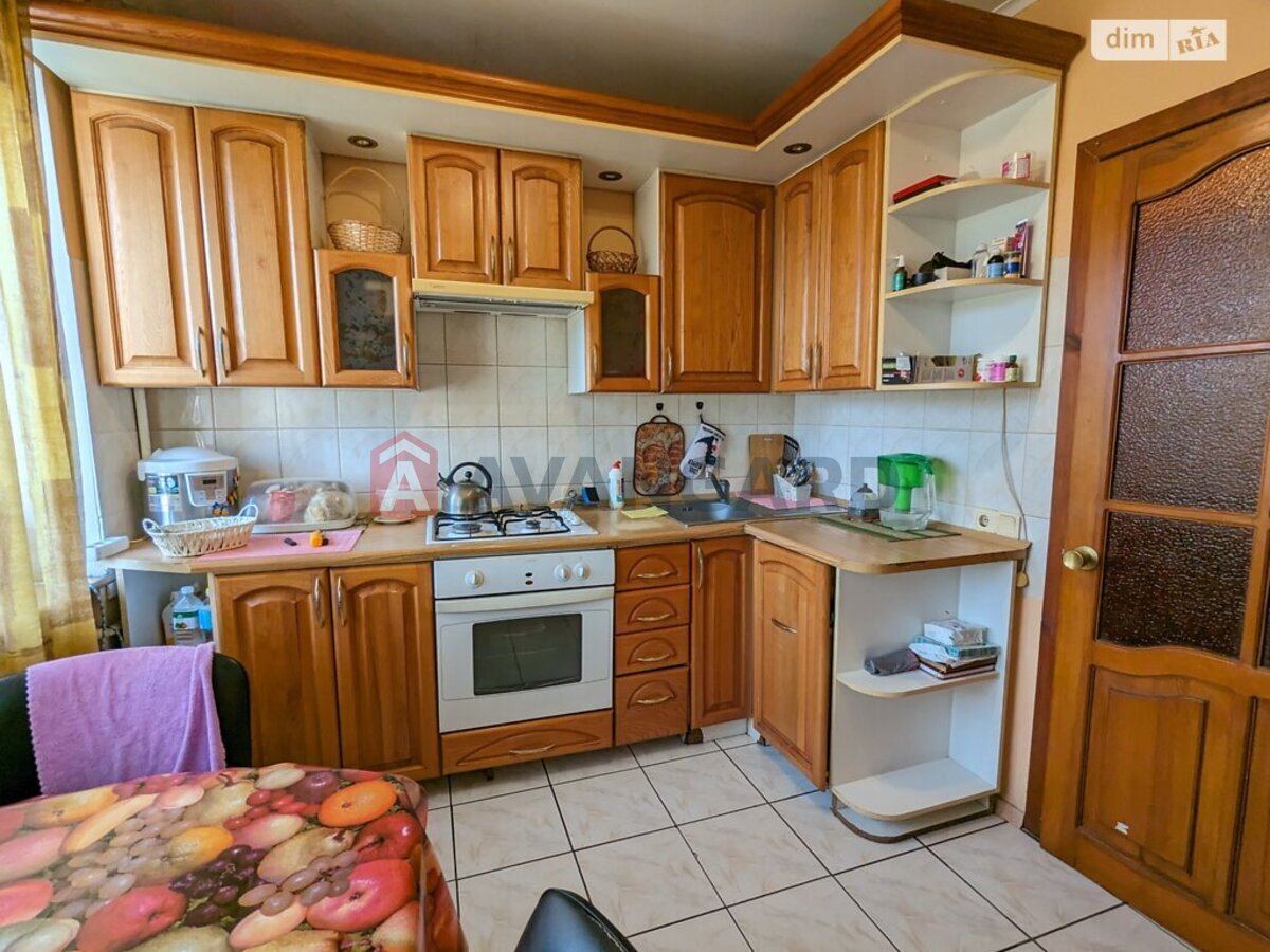 3 кім. квартира, 66/42/8 кв. м., 9/12 поверх фото 14 3 кім. квартира, 66/42/8 кв. м., 9/12 поверх фото 14