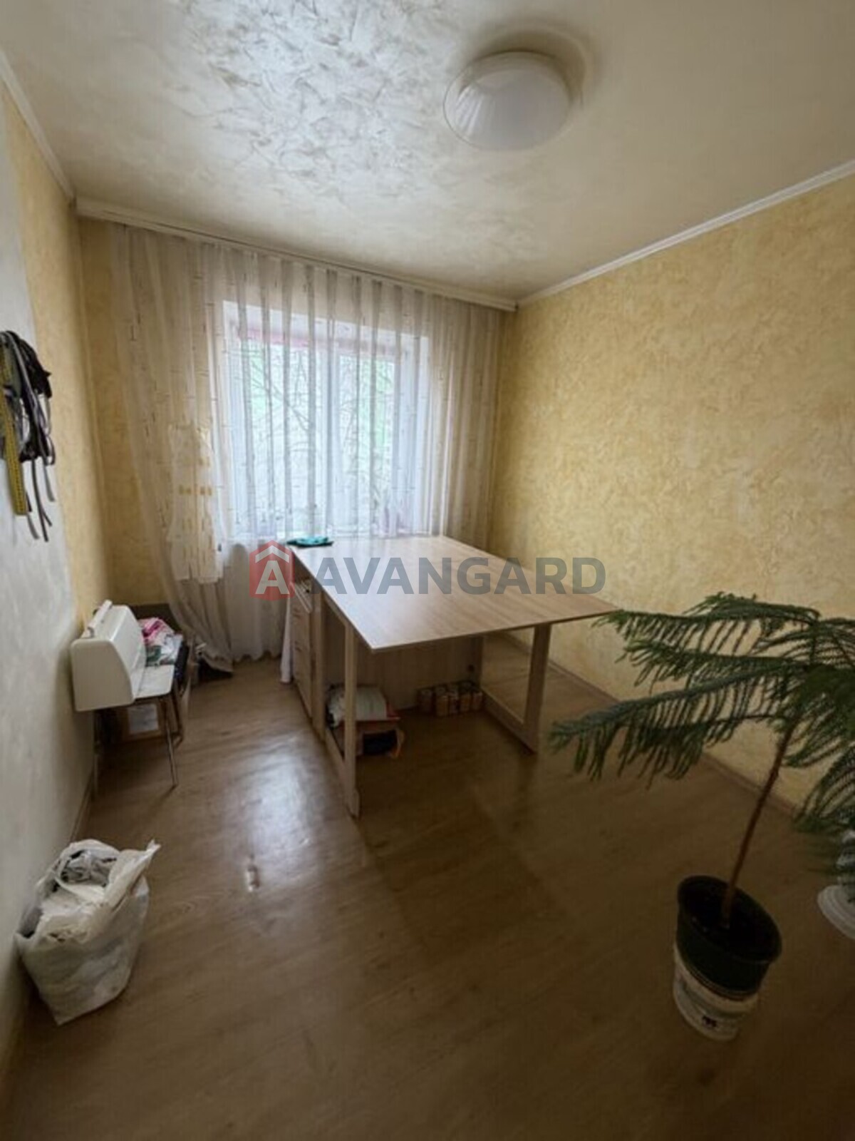 4 кім. квартира, 86/-/10 кв. м., 4/9 поверх фото 8 4 кім. квартира, 86/-/10 кв. м., 4/9 поверх фото 8