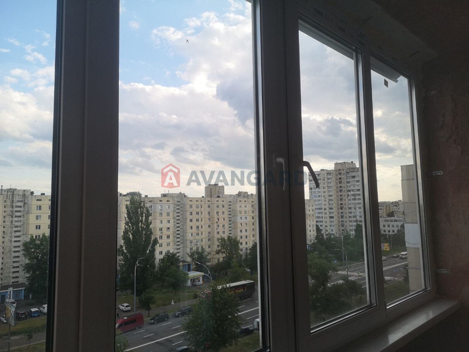 3 кім. квартира, 69/42/7 кв. м., 8/9 поверх фото 9 3 кім. квартира, 69/42/7 кв. м., 8/9 поверх фото 9