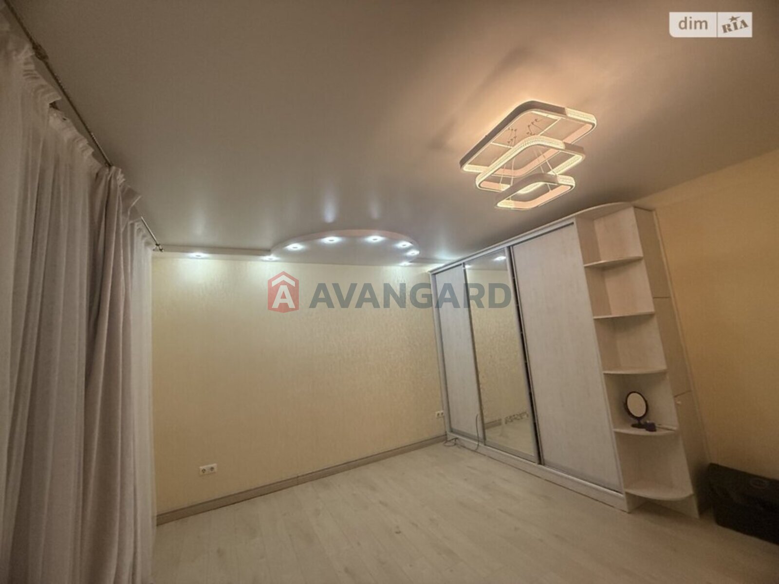 4 комн. квартира, 100/70/20 кв. м., 2/2 этаж фото 13 4 комн. квартира, 100/70/20 кв. м., 2/2 этаж фото 13