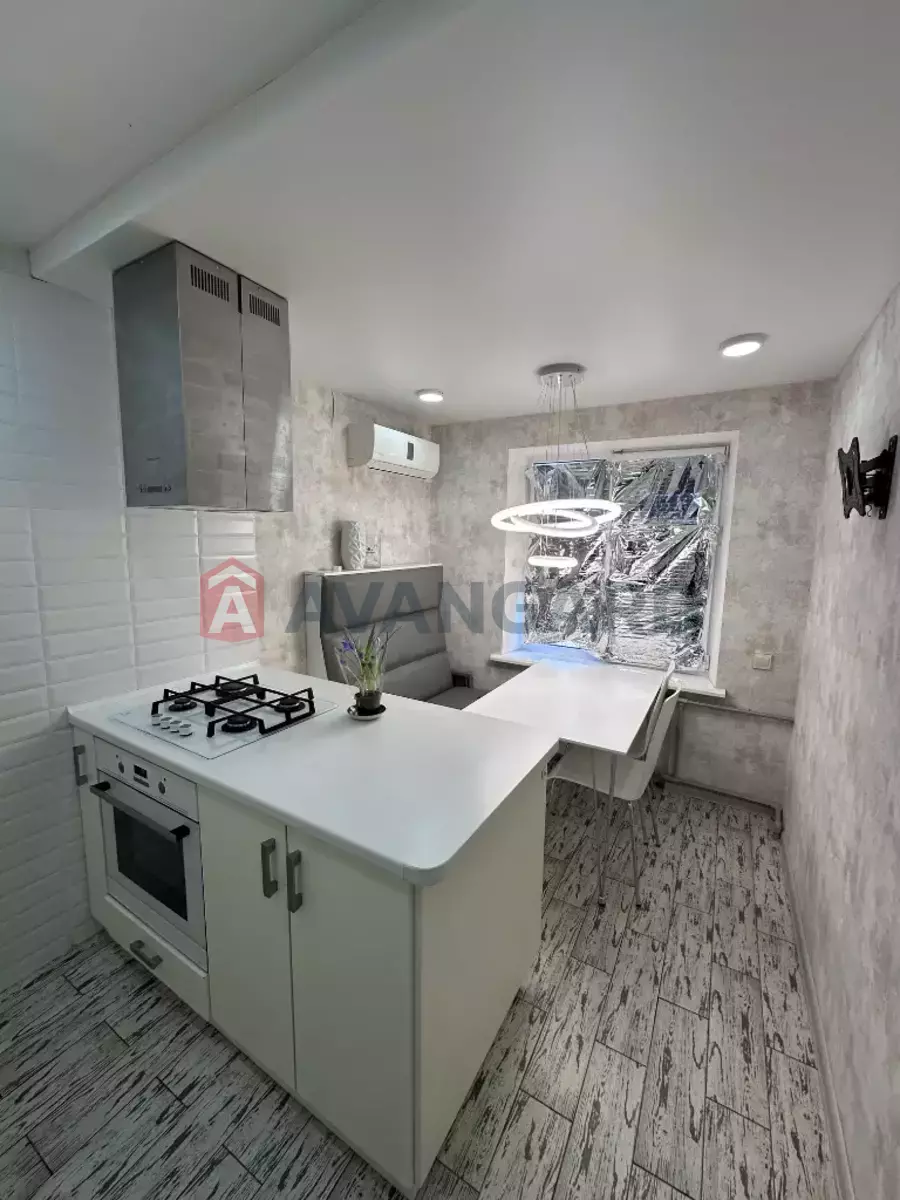 3 кім. квартира, 70/-/- кв. м., 9/9 поверх фото 4 3 кім. квартира, 70/-/- кв. м., 9/9 поверх фото 4