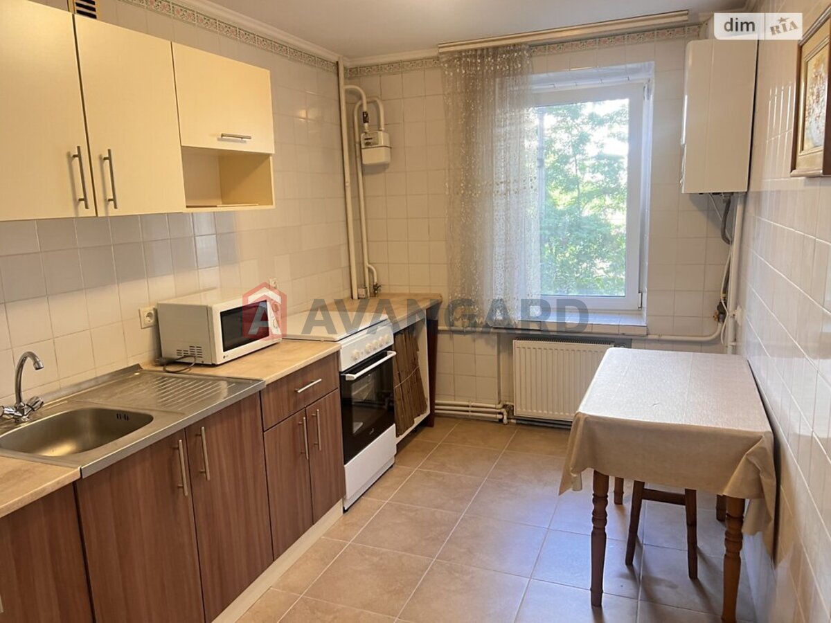 3 кім. квартира, 65/38/9 кв. м., 2/10 поверх фото 1 3 кім. квартира, 65/38/9 кв. м., 2/10 поверх фото 1