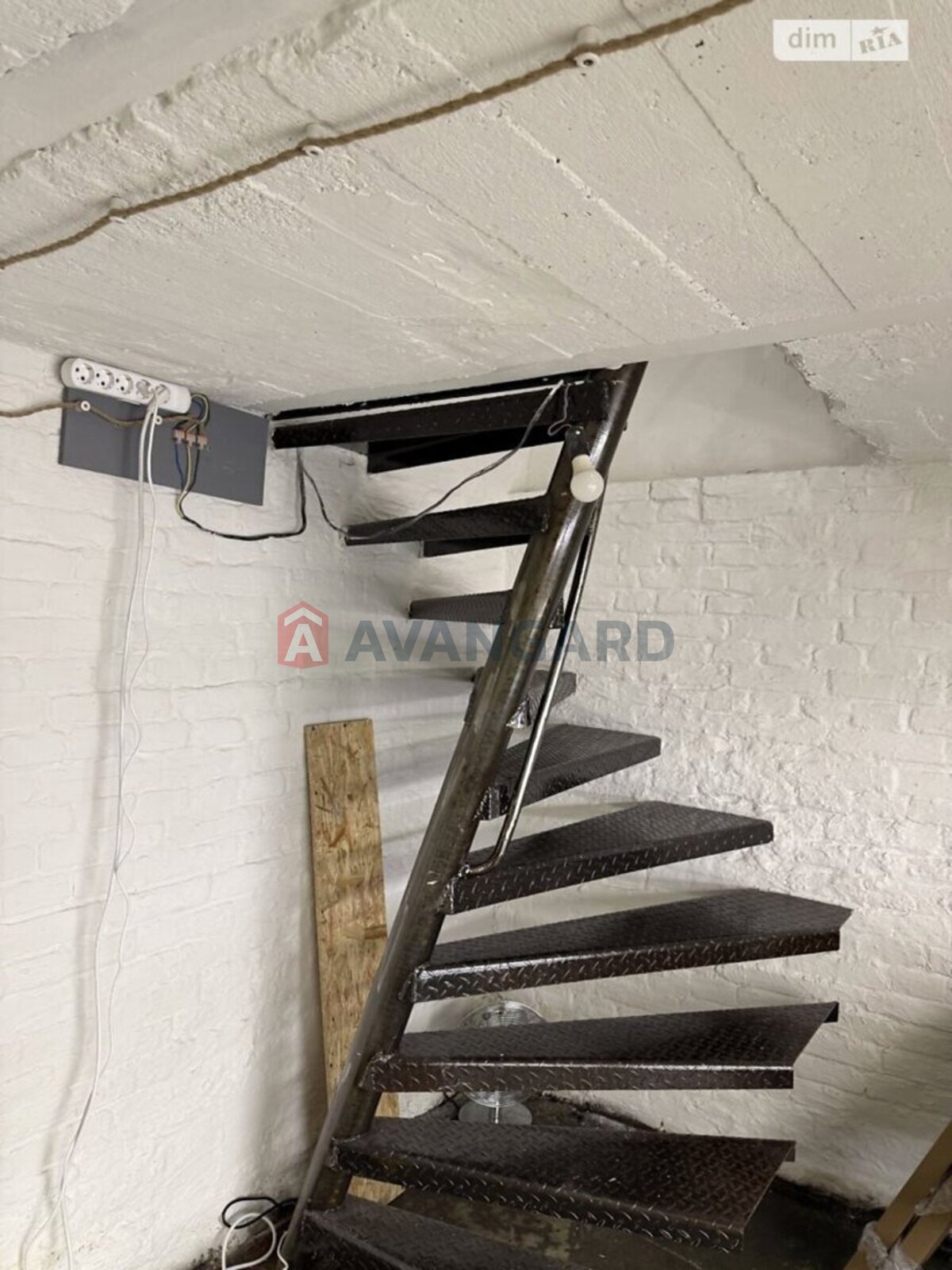 3 кім. квартира, 80/-/- кв. м., 1/2 поверх фото 24 3 кім. квартира, 80/-/- кв. м., 1/2 поверх фото 24