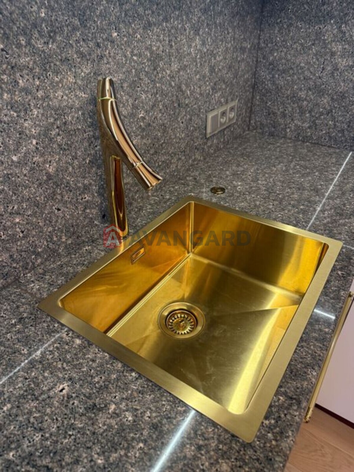 3 кім. квартира, 106/-/106 кв. м., 1/5 поверх фото 7 3 кім. квартира, 106/-/106 кв. м., 1/5 поверх фото 7