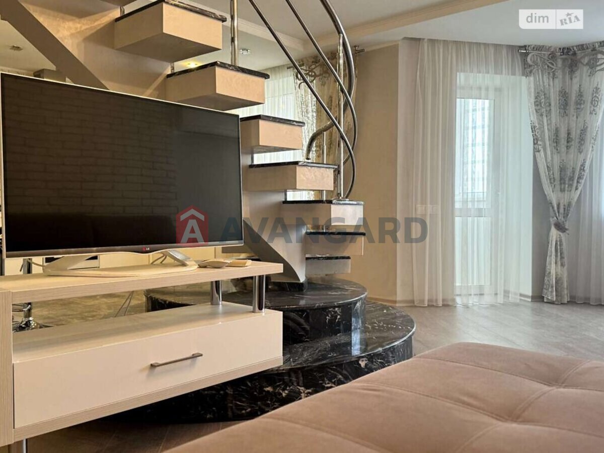 4 кім. квартира, 109/-/- кв. м., 4/5 поверх фото 25 4 кім. квартира, 109/-/- кв. м., 4/5 поверх фото 25