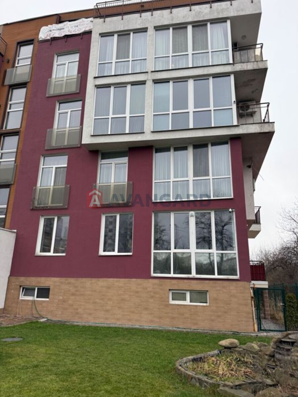 3 кім. квартира, 106/-/106 кв. м., 1/5 поверх фото 2 3 кім. квартира, 106/-/106 кв. м., 1/5 поверх фото 2