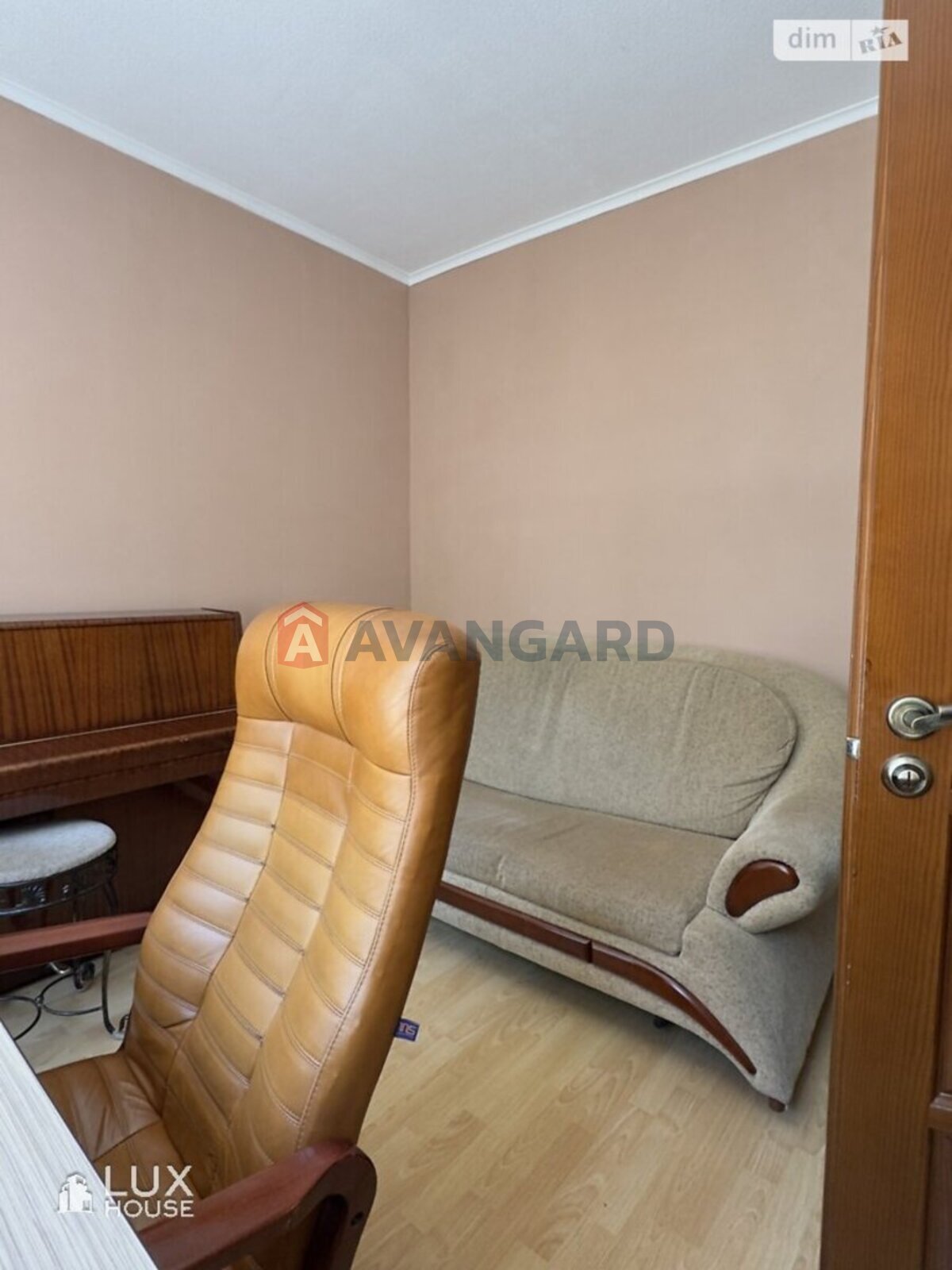 3 комн. квартира, 63/-/18 кв. м., 4/5 этаж фото 10 3 комн. квартира, 63/-/18 кв. м., 4/5 этаж фото 10