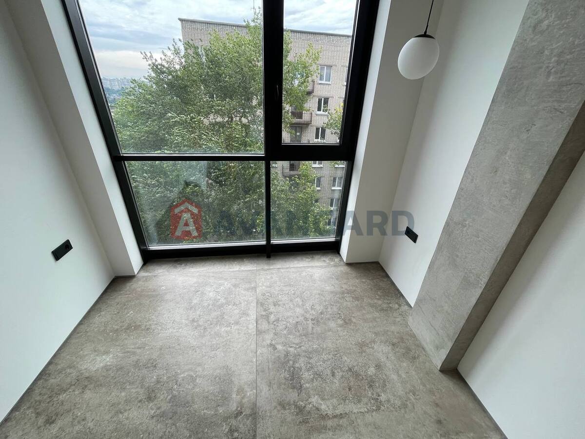 3 кім. квартира, 93/-/- кв. м., 5/6 поверх фото 10 3 кім. квартира, 93/-/- кв. м., 5/6 поверх фото 10