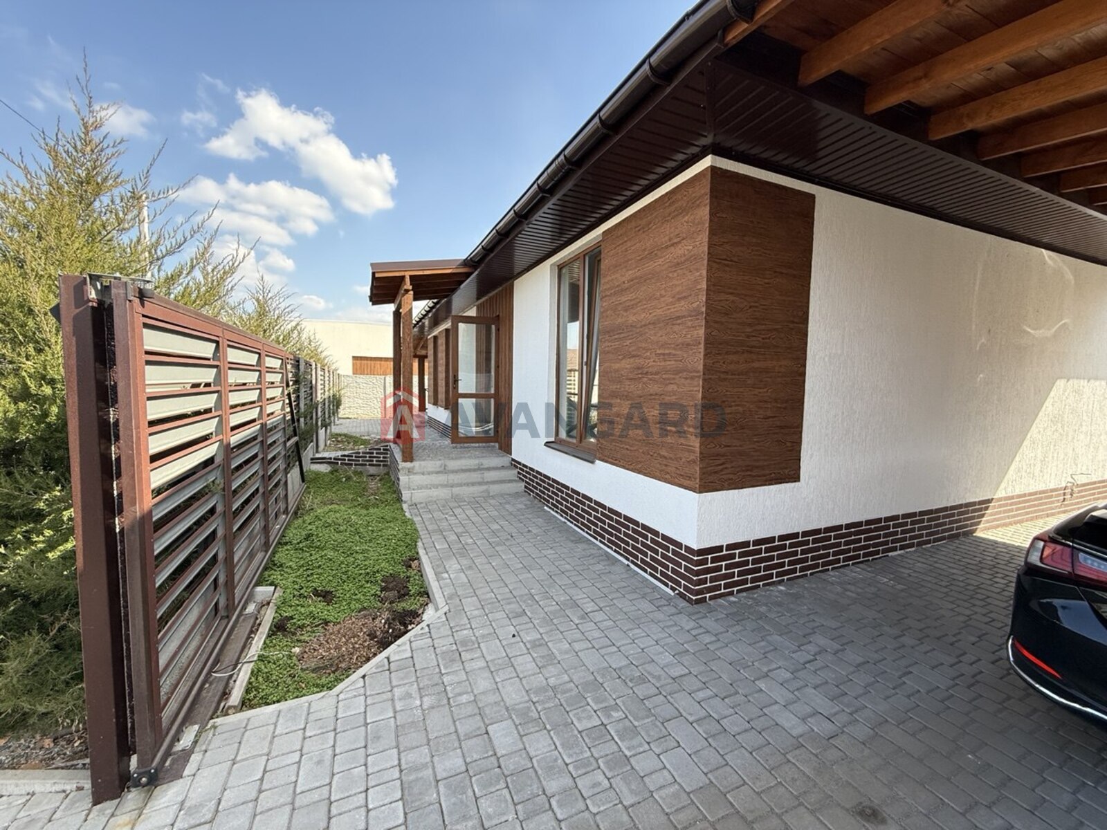 3 комн. квартира, 116/-/25 кв. м., 1/1 этаж фото 9 3 комн. квартира, 116/-/25 кв. м., 1/1 этаж фото 9