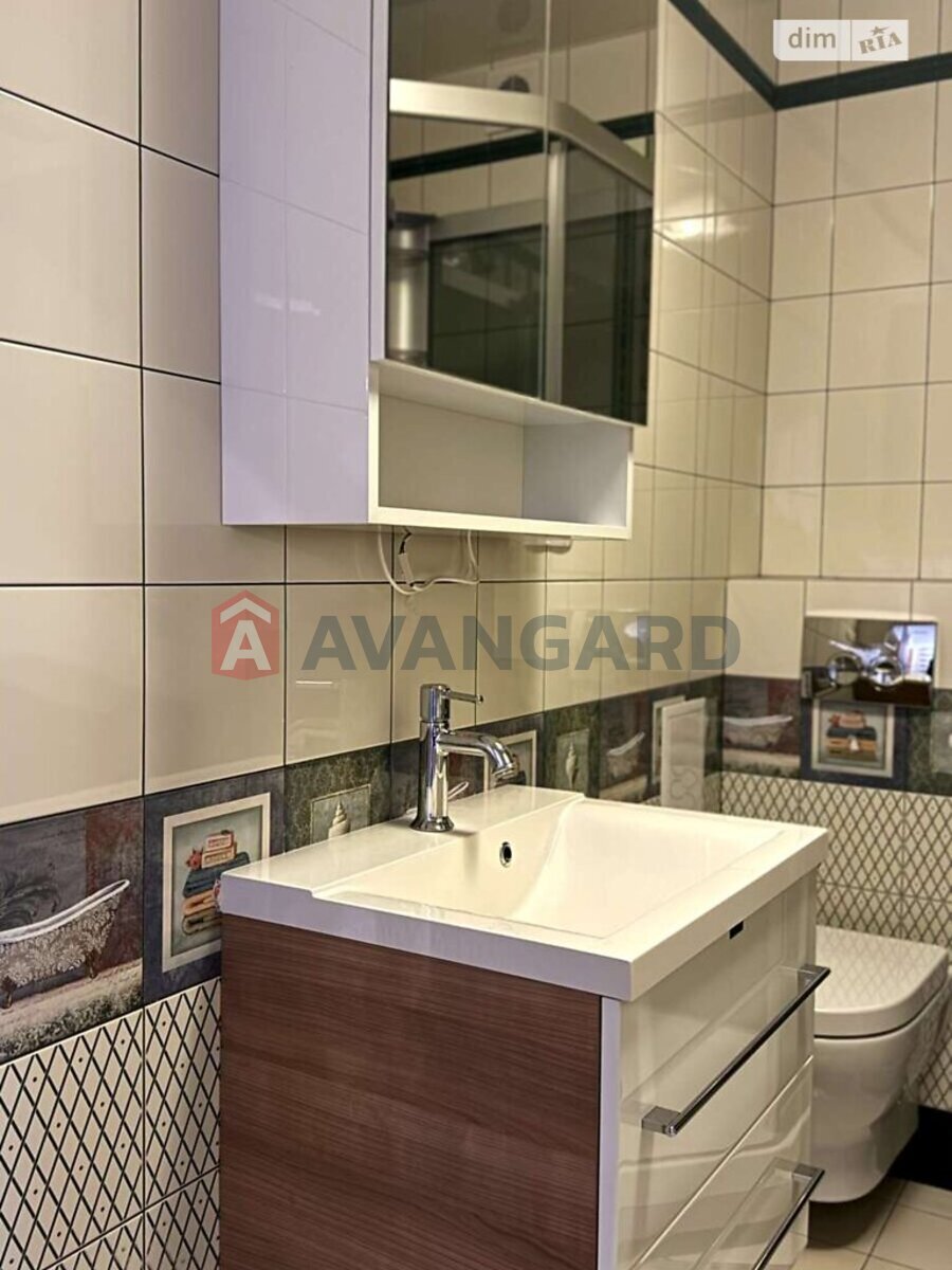 4 кім. квартира, 109/-/- кв. м., 4/5 поверх фото 27 4 кім. квартира, 109/-/- кв. м., 4/5 поверх фото 27