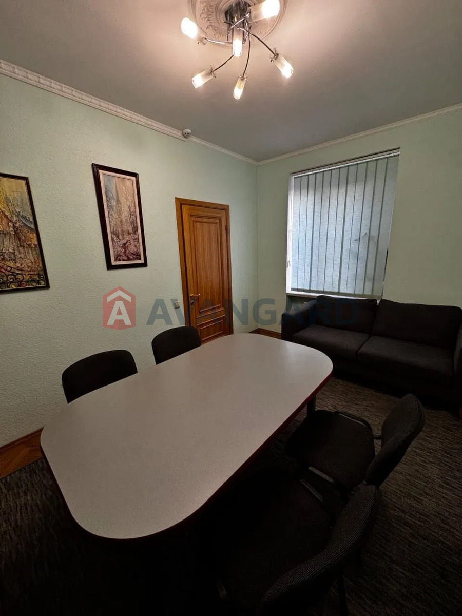 3 кім. квартира, 94/-/4 кв. м., 2/5 поверх фото 2 3 кім. квартира, 94/-/4 кв. м., 2/5 поверх фото 2