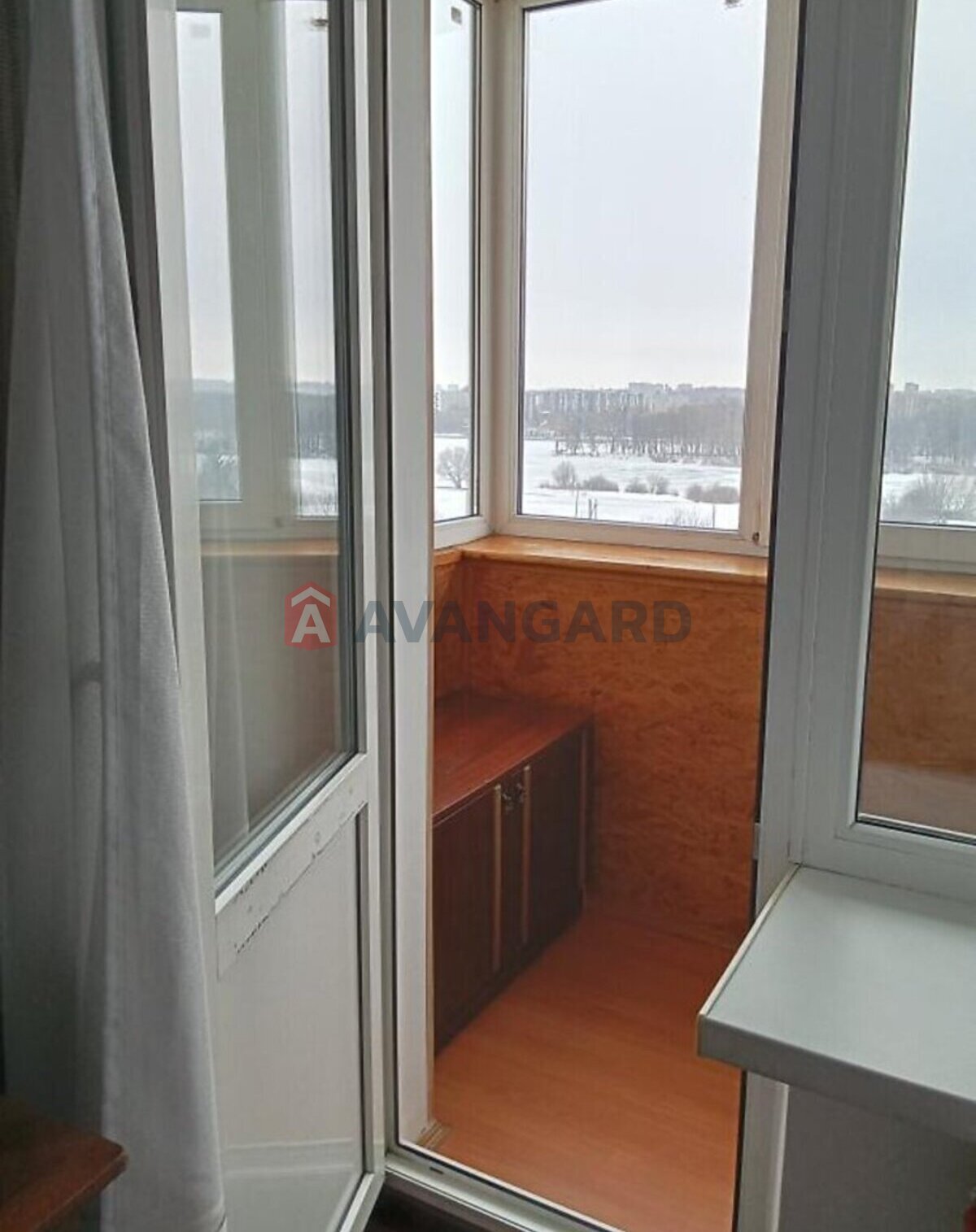 2 кім. квартира, 75/-/- кв. м., 8/10 поверх фото 3 2 кім. квартира, 75/-/- кв. м., 8/10 поверх фото 3