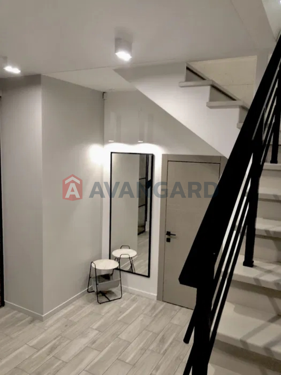 3 комн. квартира, 92/-/20 кв. м., 1/2 этаж фото 10 3 комн. квартира, 92/-/20 кв. м., 1/2 этаж фото 10