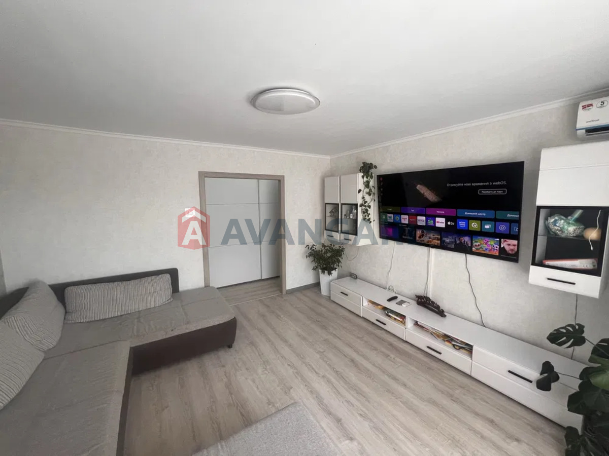 4 кім. квартира, 84/-/12 кв. м., 6/9 поверх фото 4 4 кім. квартира, 84/-/12 кв. м., 6/9 поверх фото 4